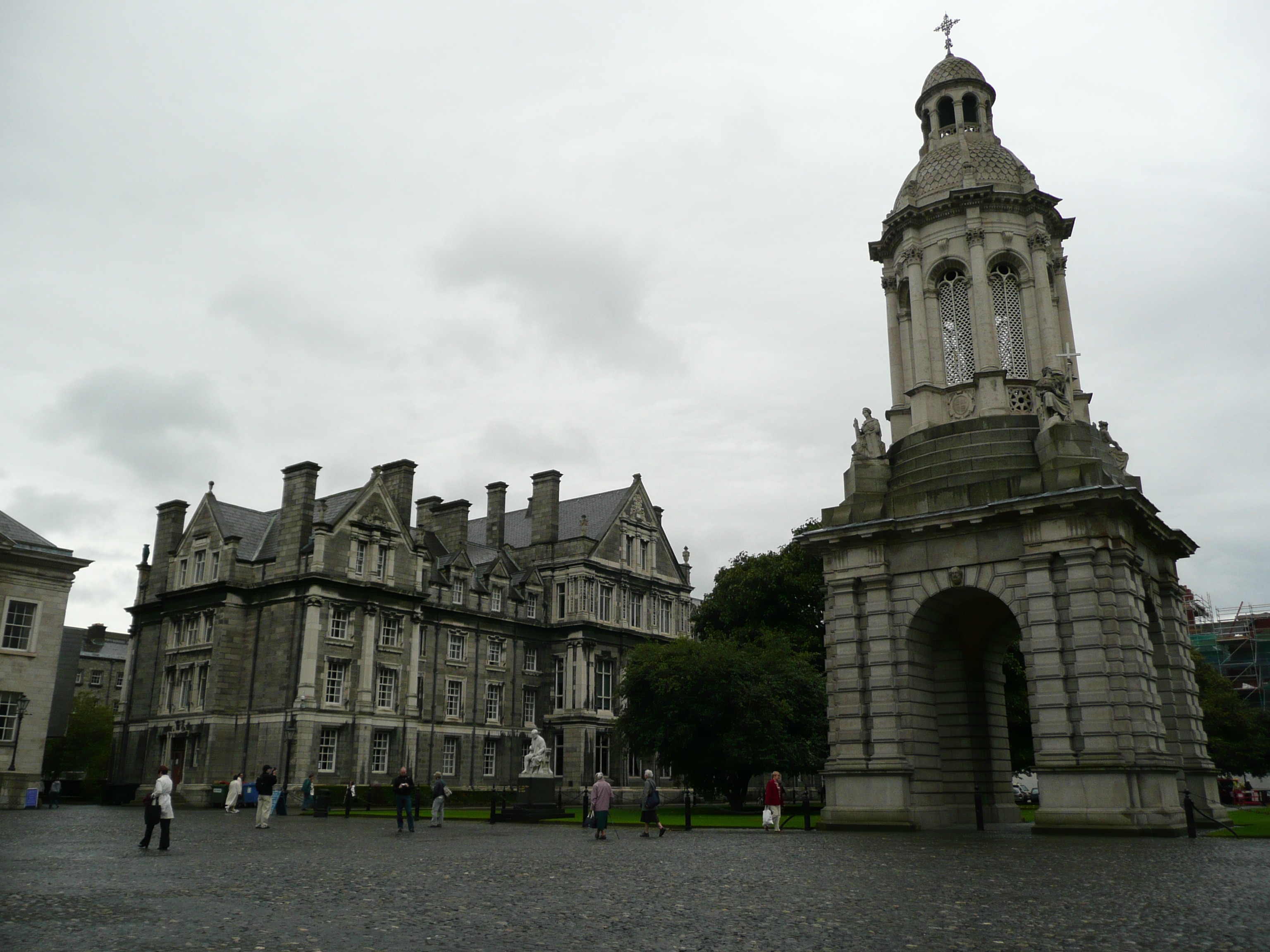 gray, tourism, tower, architecture, spirituality, incidental people, city, history, group of people, the past, buildings, building, cloudy, beside, 2K, HD Wallpaper