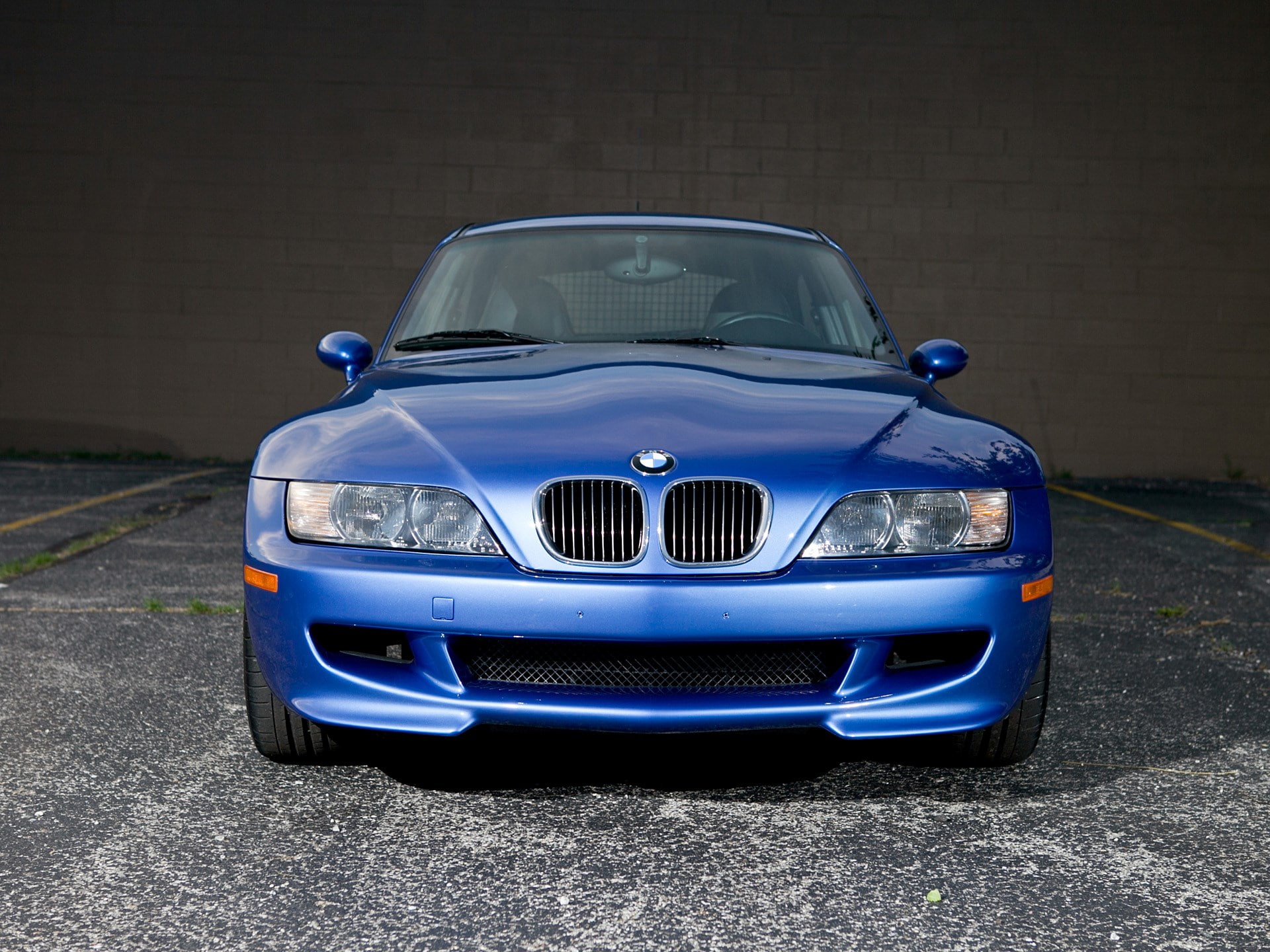 front view, no people, road, shiny, indoors, mode of transportation, city, vintage car, built structure, blue, motor vehicle, bmw z3, transportation, chrome, HD Wallpaper
