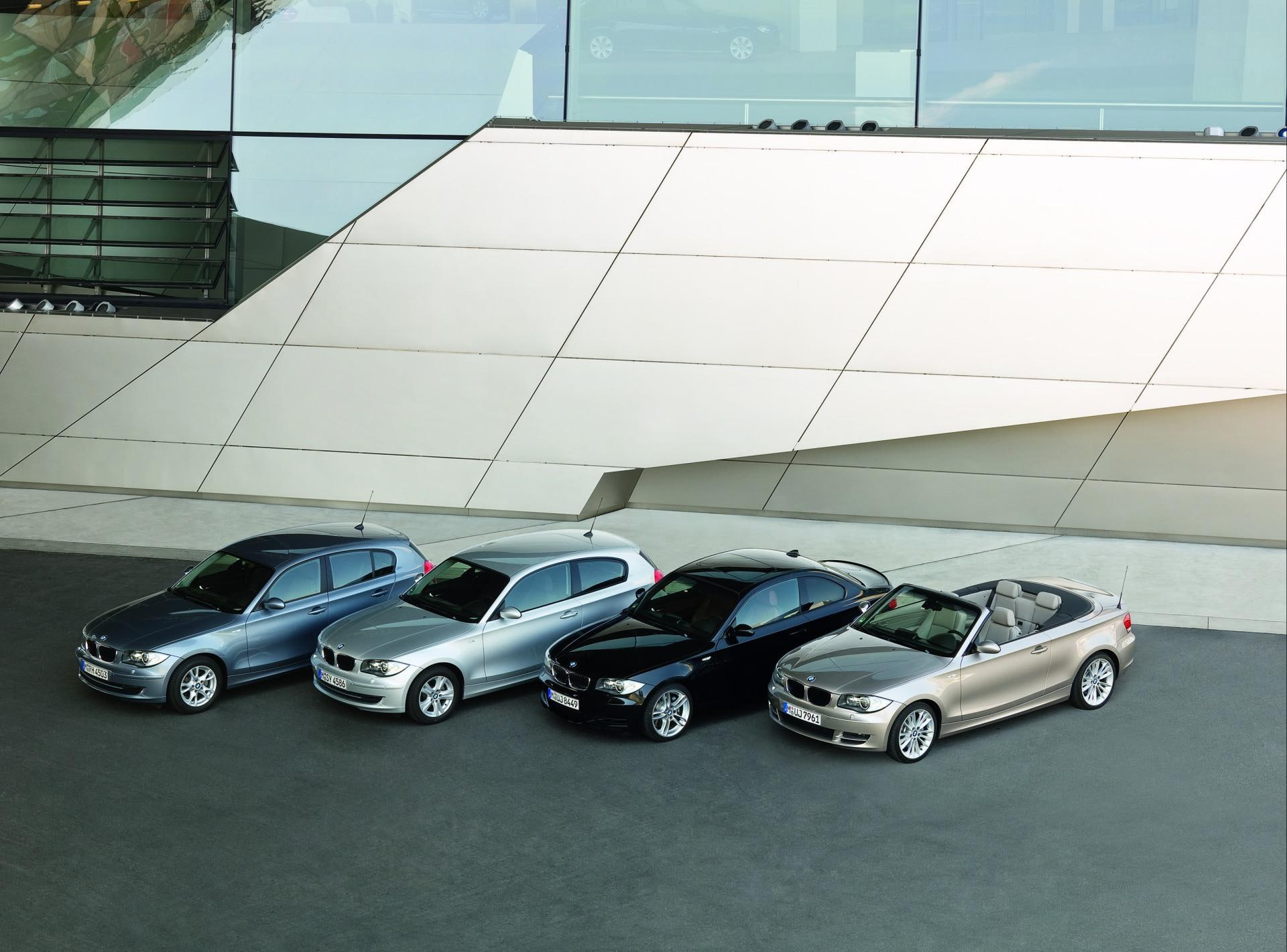 side by side, flooring, modern, indoors, land vehicle, car, no people, mode of transportation, high angle view, bmw, luxury, built structure, transportation, HD Wallpaper