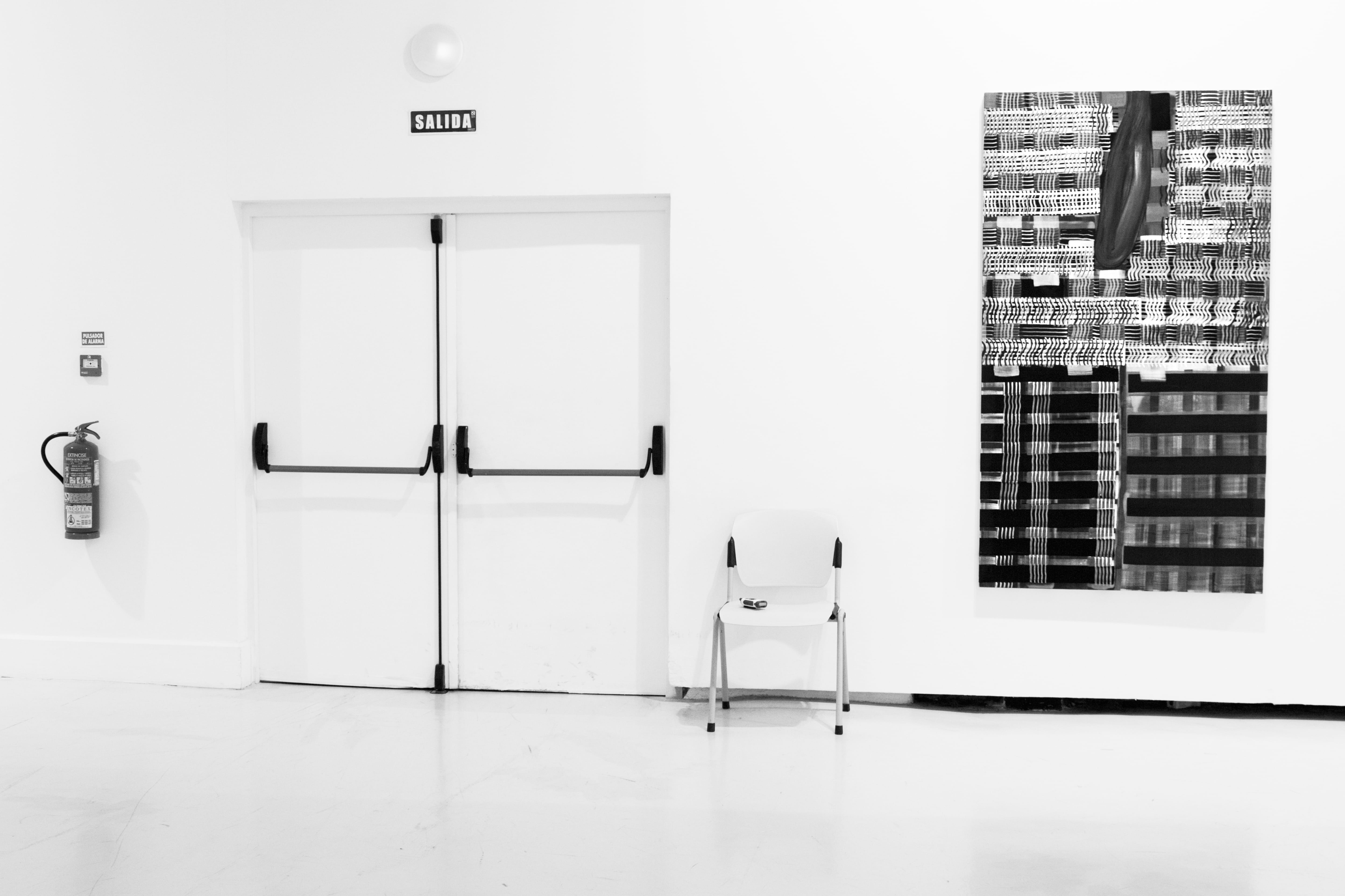 built structure, silla, flooring, centro arte contemporáneo, closed, entrance, wall - building feature, quino, white color, sign, residential district, HD Wallpaper