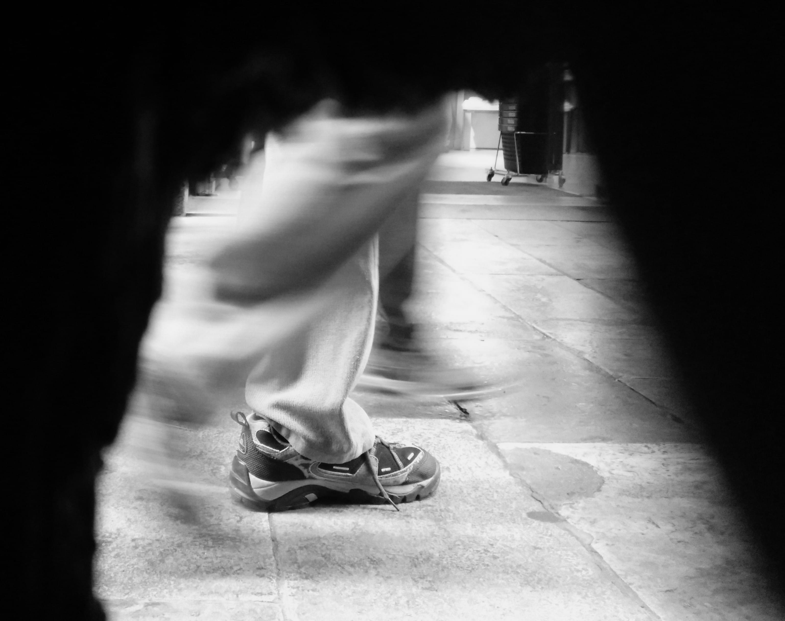 street, side view, indoors, lifestyles, day, leisure activity, walking, shoe, 2K, human leg, shoes, black and white, motion, architecture, sport shoes, HD Wallpaper