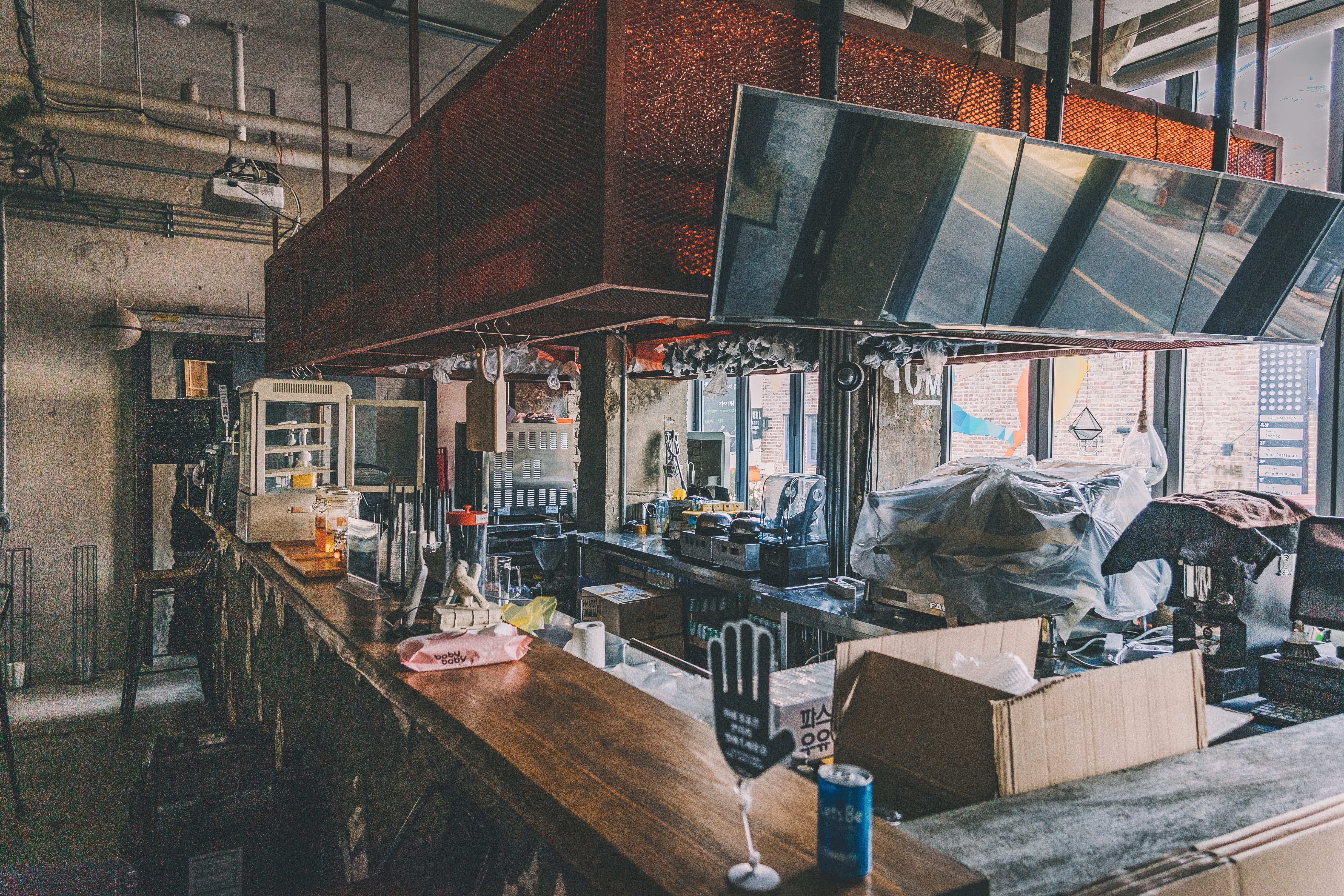 machine, south korea, bottle, arrangement, wood, workshop, hardwood, cafeteria, building, itaewon 2(i)-dong, lab, built structure, box, wooden, occupation, HD Wallpaper