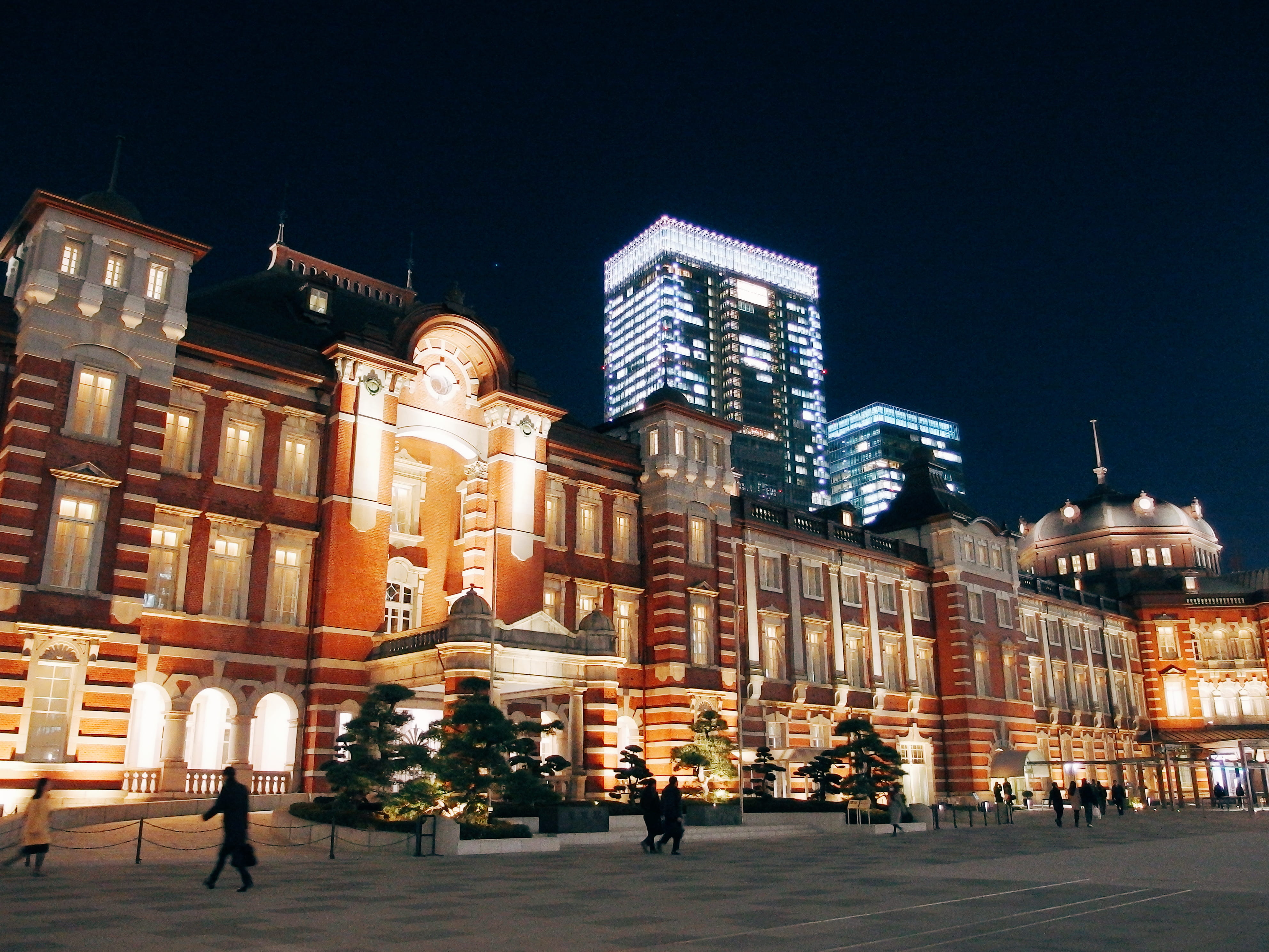 japan, cityscape, city, bricks, tokyo, building exterior, street, lights, station, 4K, office building exterior, sky, walking, skyscraper, nightlife, HD Wallpaper