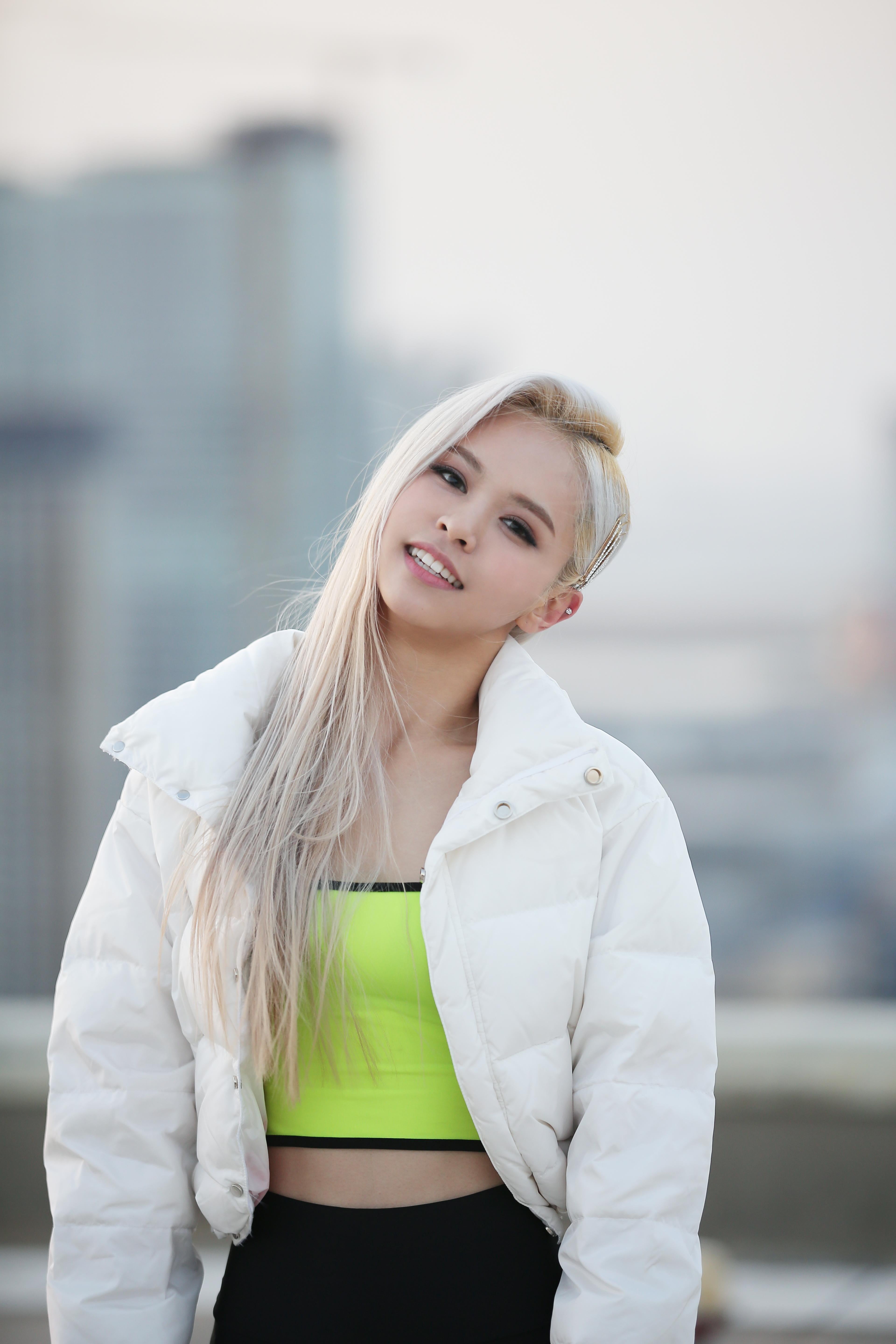 E:U (Park Jiwon), EVERGLOW, K-pop, 5K, Phone HD Wallpaper