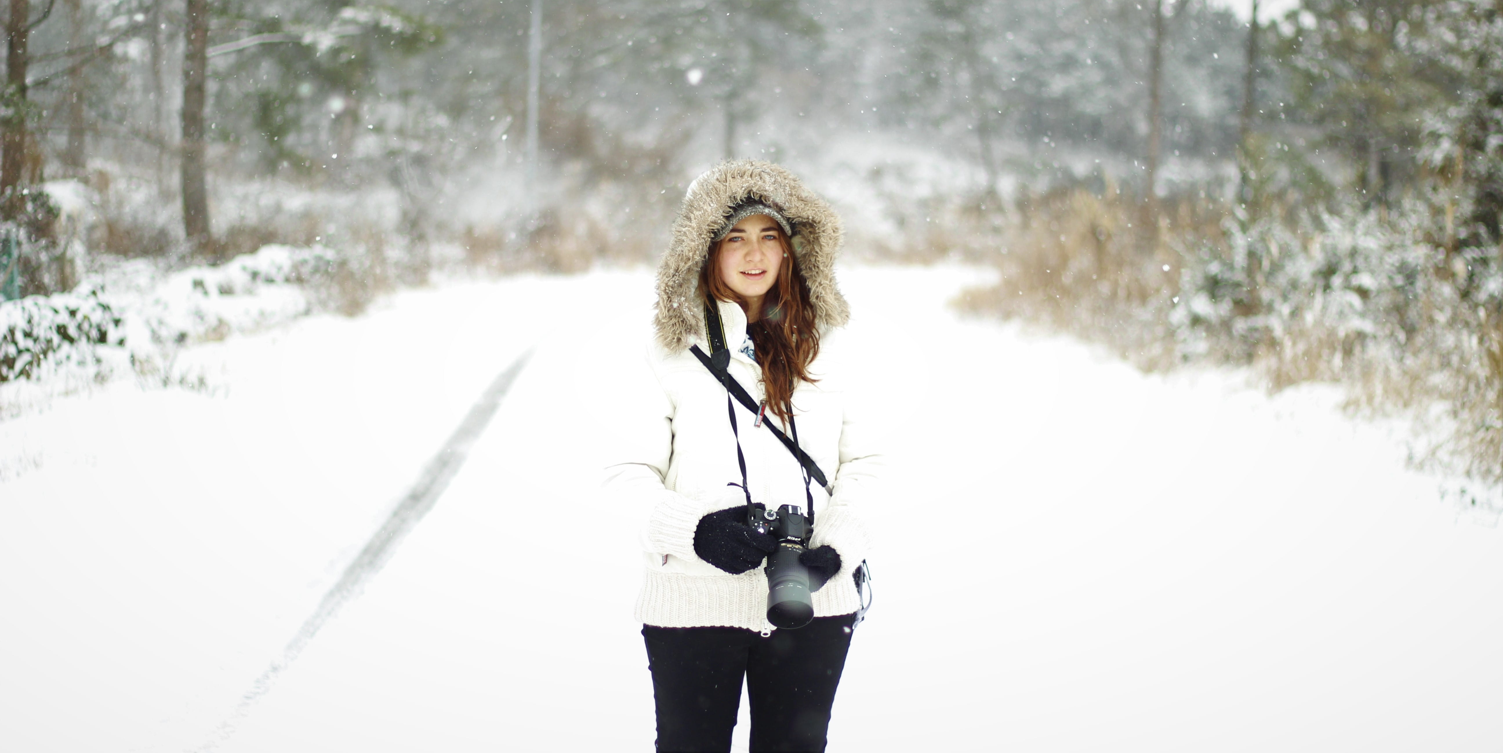 one person, happiness, nature, young adult, jeju-do, hairstyle, warm clothing, portrait, smiling, 5K, women, clothing, snow, looking at camera, white, HD Wallpaper