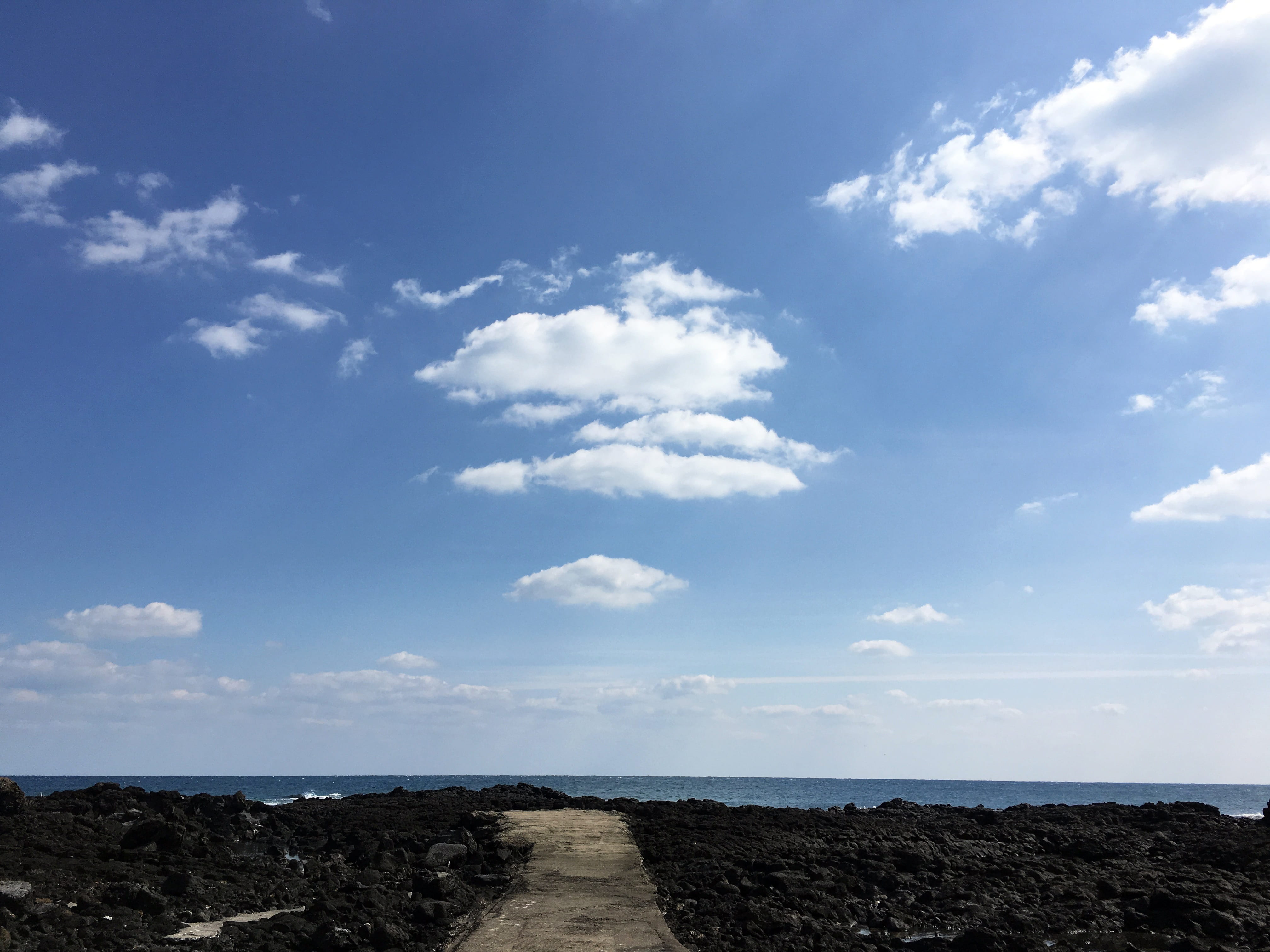 island, landscape, outdoors, tranquility, rock, day, idyllic, ocean, scenics, 4K, tranquil scene, jeju-do, water, Scenery, no people, beauty in nature, HD Wallpaper