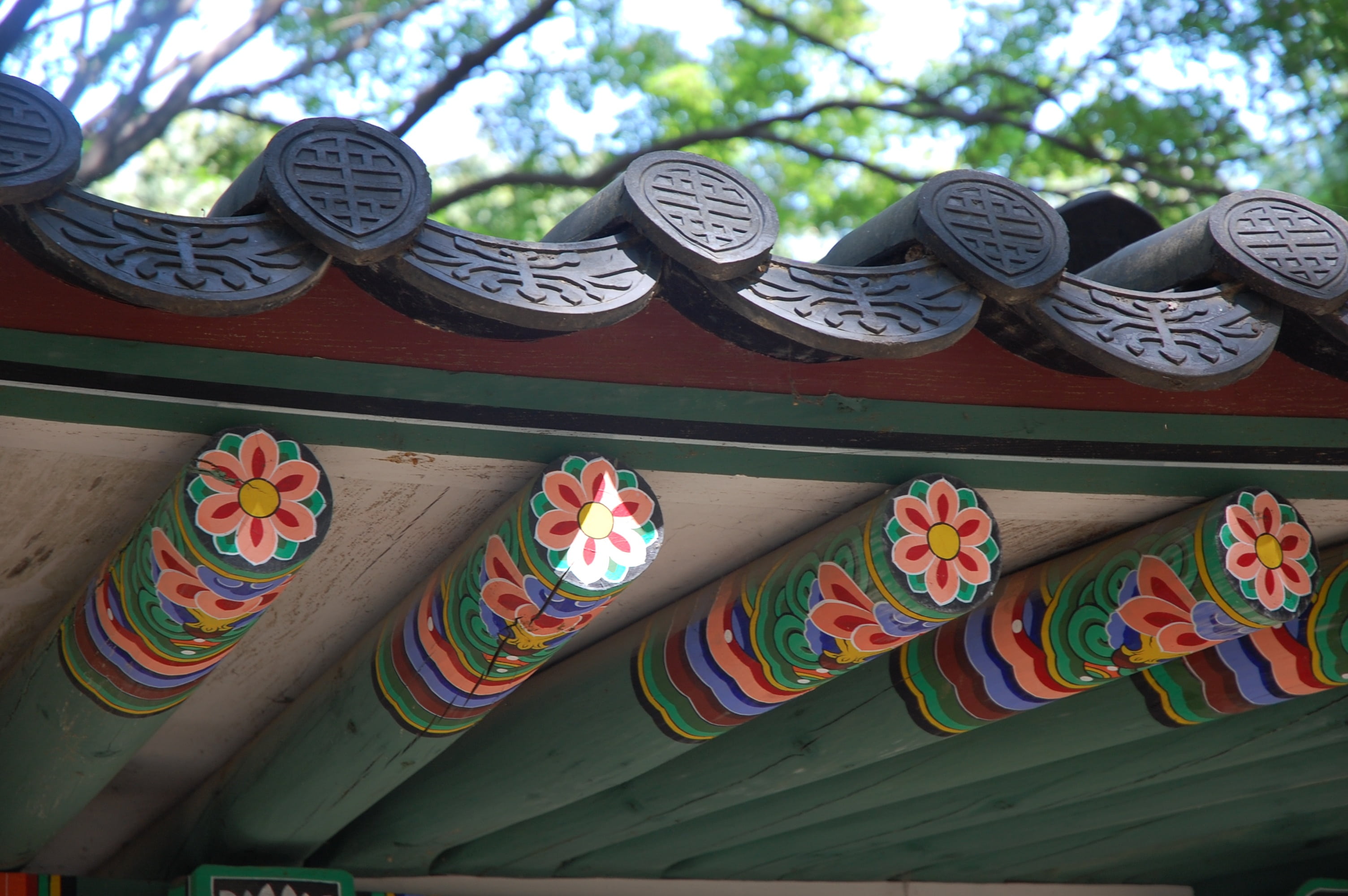 architecture, roof, changdeokgung, south korea, multi colored, no people, floral pattern, palace, landscape, low angle view, place of worship, in a row, HD Wallpaper