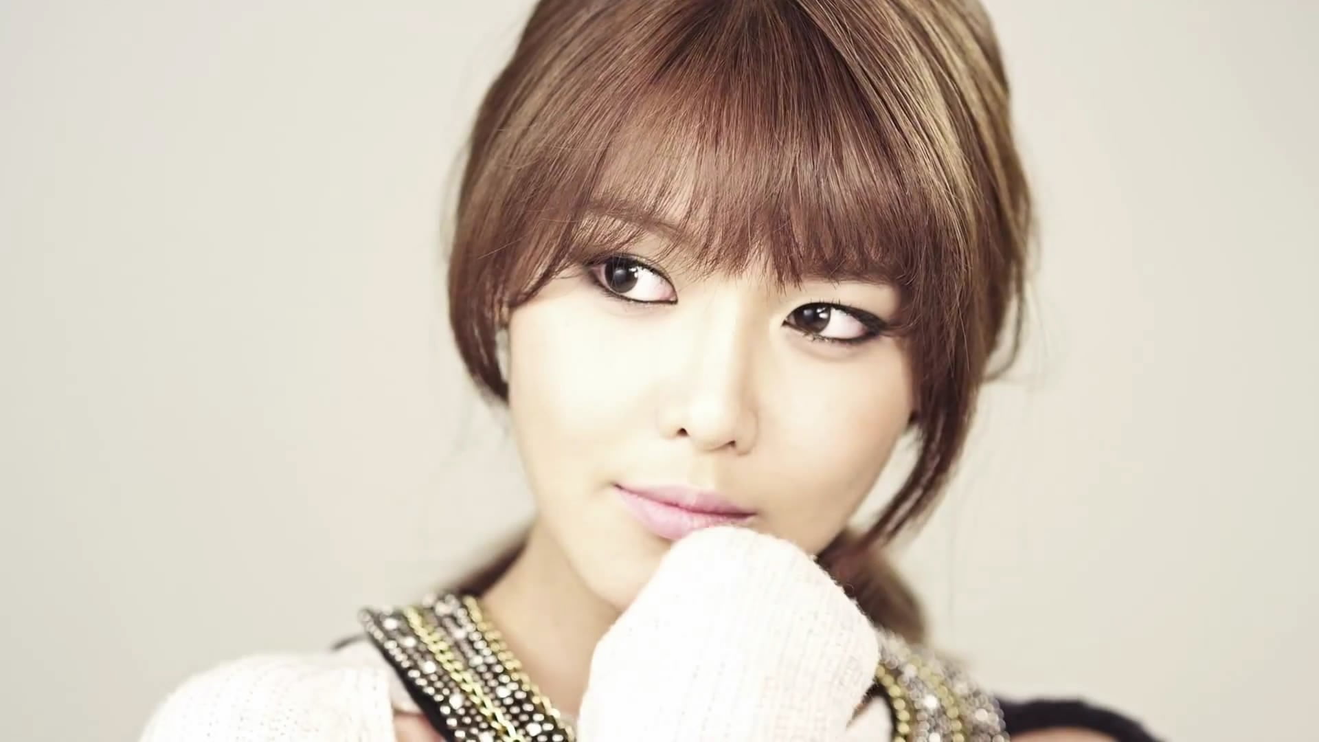 adult, Asian, hair, beautiful woman, beautiful people, front view, headshot, close-up, innocence, K-pop, women, body part, looking away, hairstyle, SNSD, HD Wallpaper