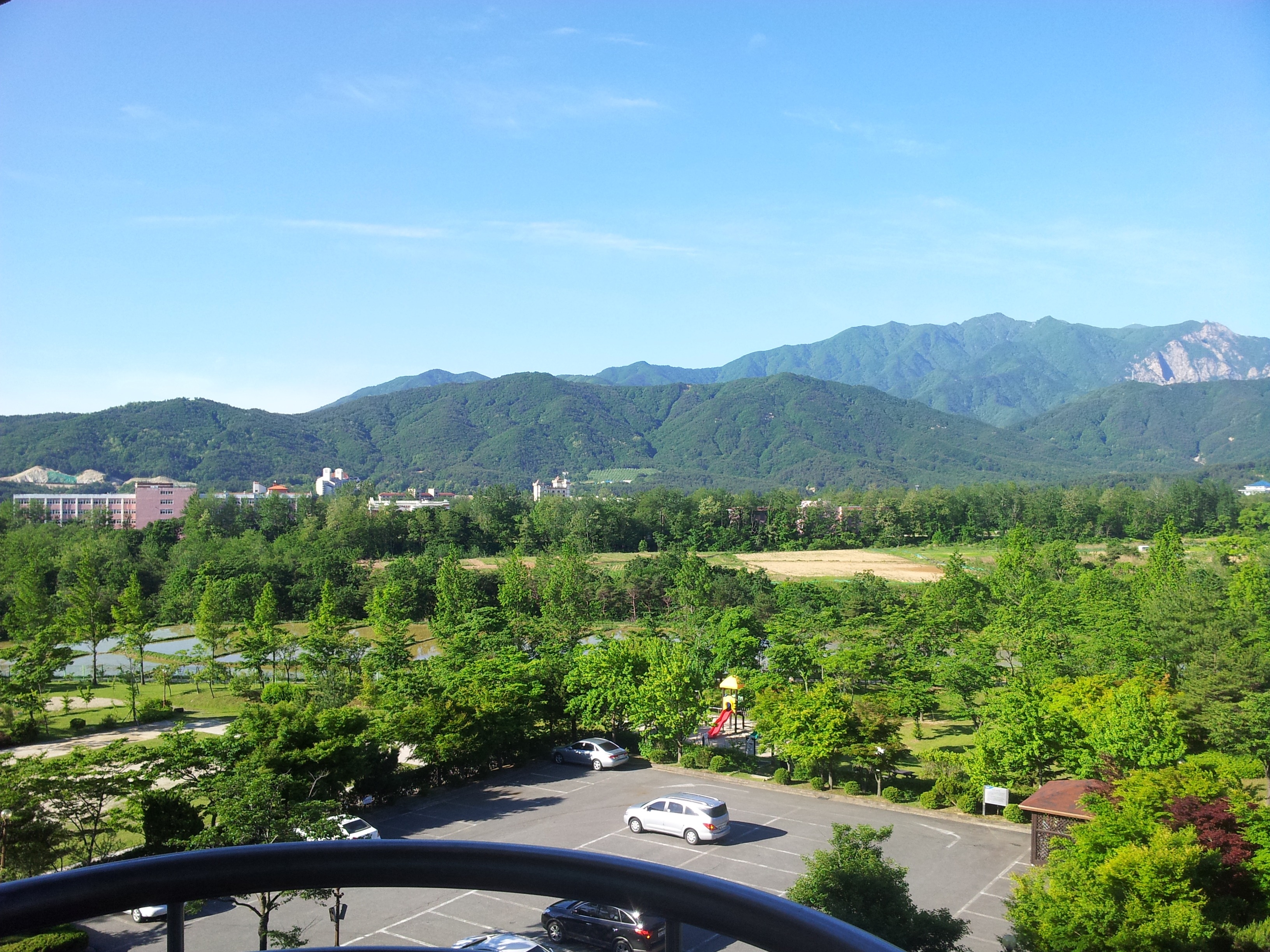 nature, mountain range, motor vehicle, sky, agricultural cooperatives training center, mode of transportation, transportation, sokcho, outdoors, road, land vehicle, HD Wallpaper