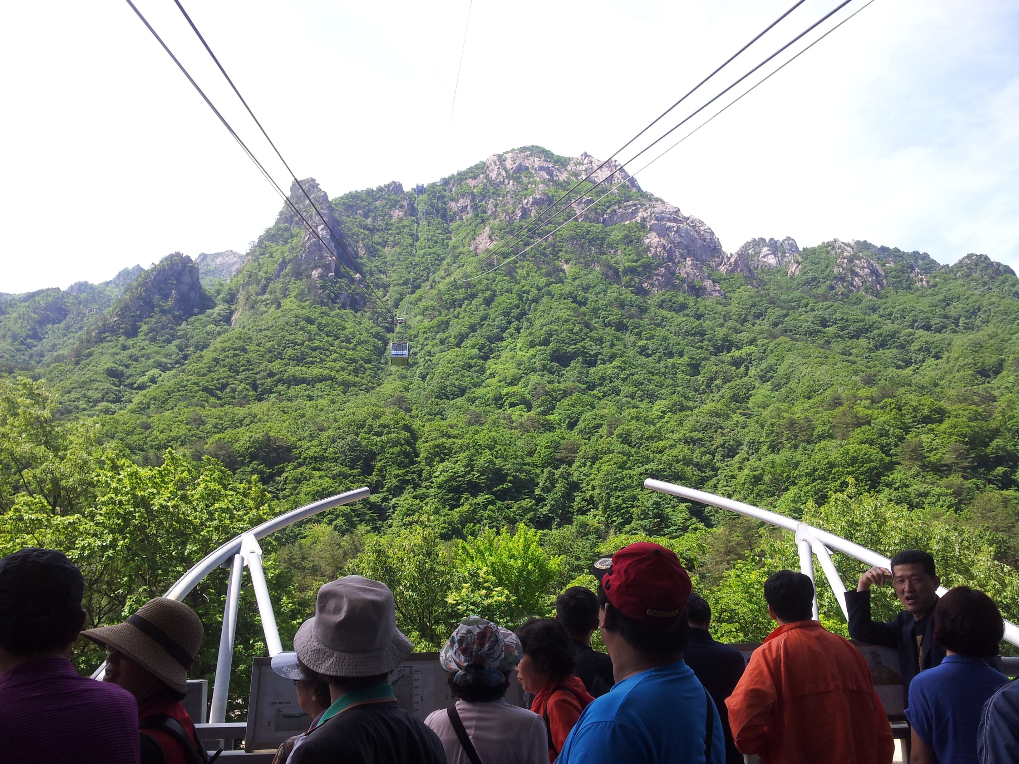 growth, the local administration of mastery, the cable car, 2K, nature, sky, mountain, day, transportation, crowd, women, sokcho, tree, plant, rear view, HD Wallpaper