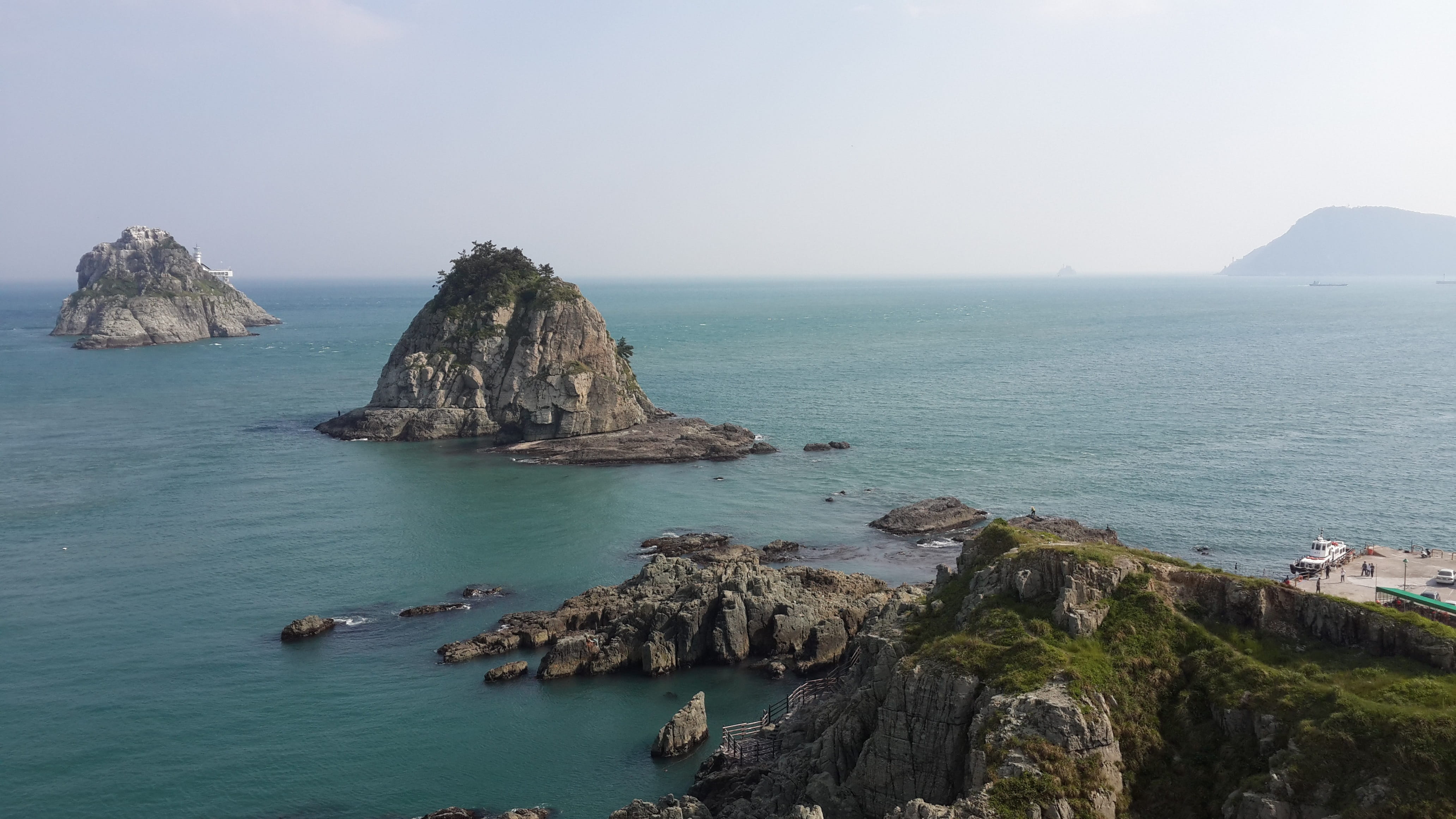 tranquility, beauty in nature, tranquil scene, idyllic, sea, 4K, rocky coastline, outdoors, no people, rock, day, rock formation, horizon over water, rock - object, HD Wallpaper