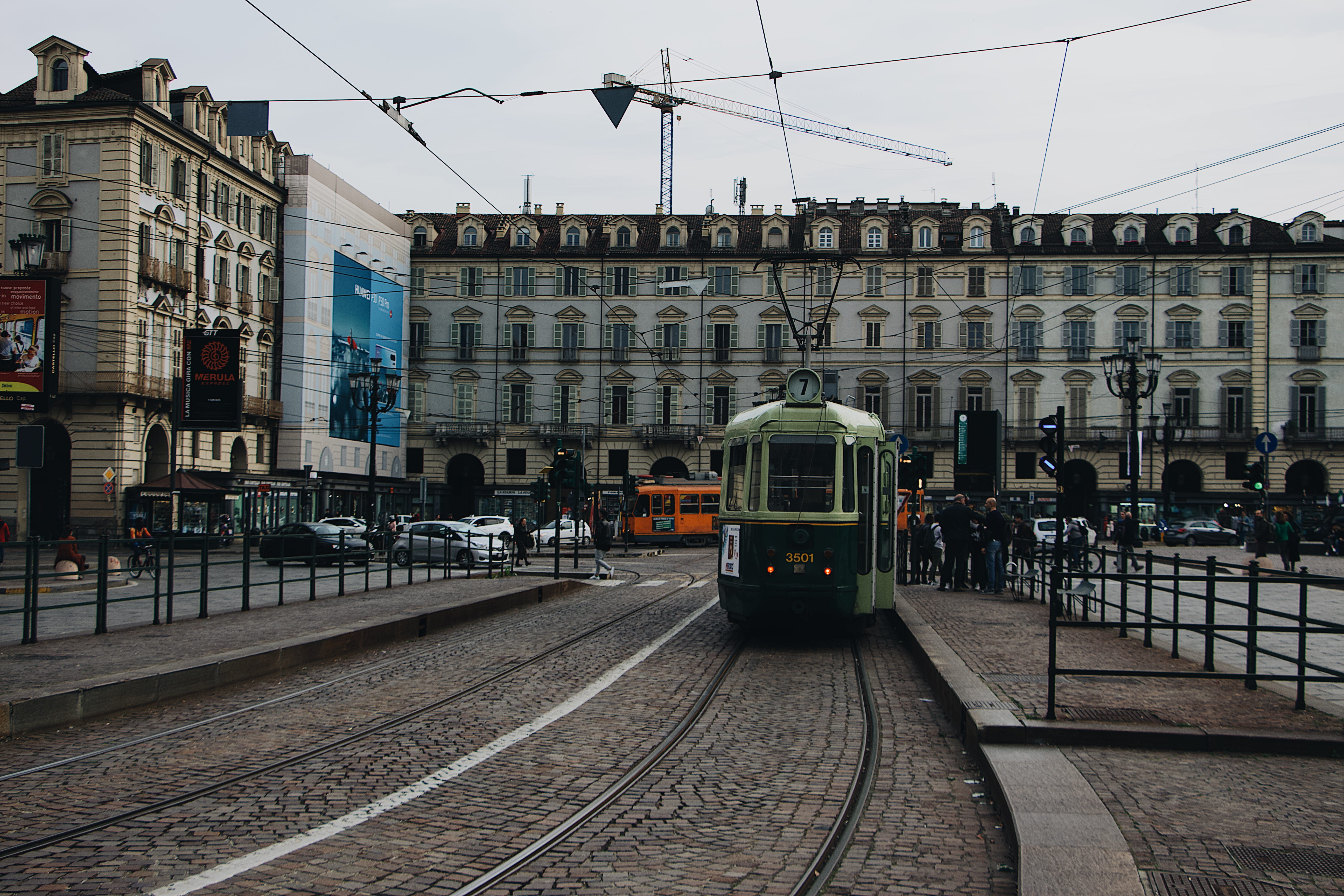 traffic light, rail transportation, italie, day, automobile, streetcar, track, tram, street, architecture, incidental people, transportation, electricity, HD Wallpaper
