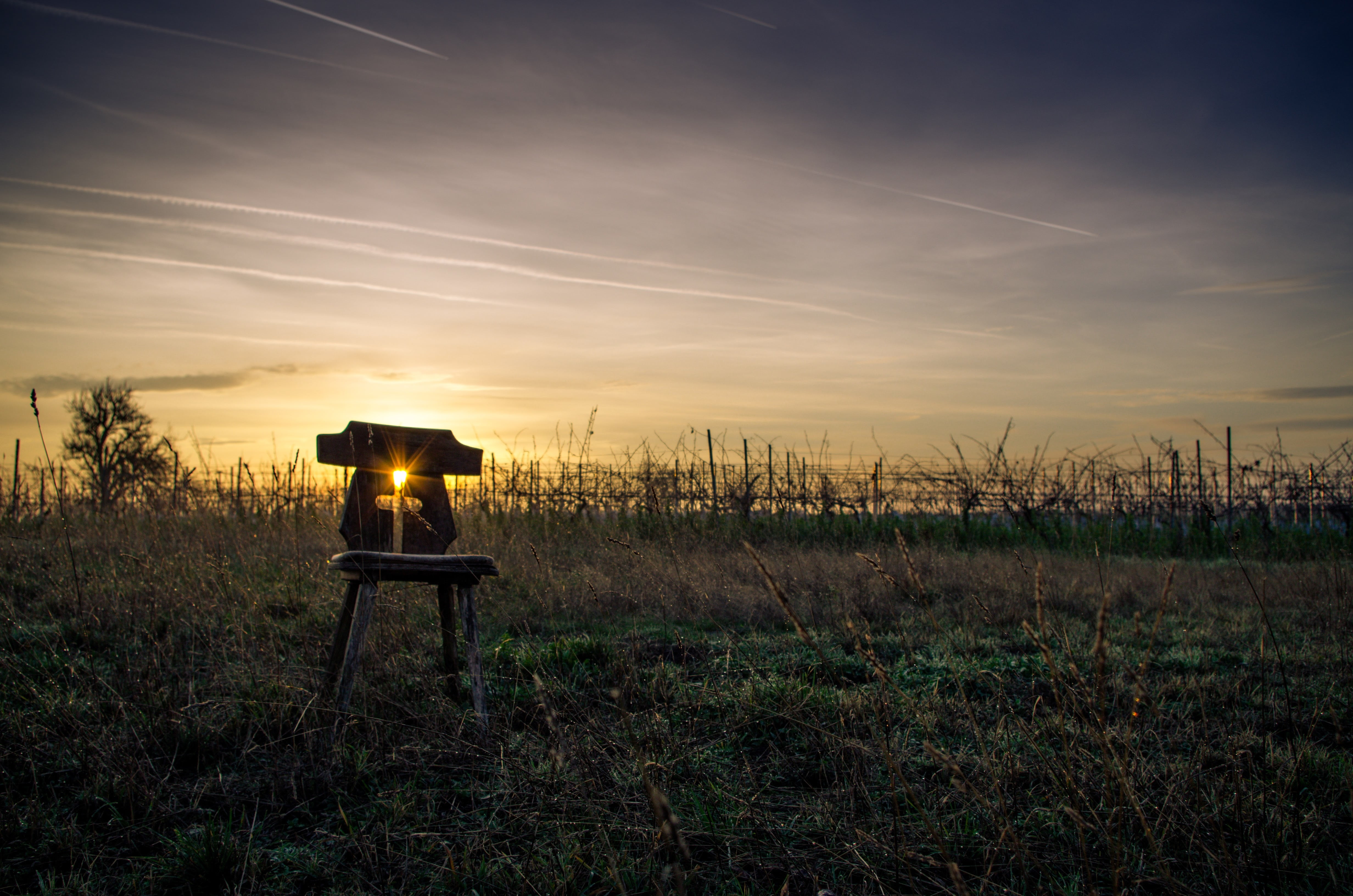 sunrise, 4K, no people, grass, golden, environment, idyllic, outdoors, scenics - nature, cloud - sky, nature, sky, field, passing, orange color, stool, HD Wallpaper