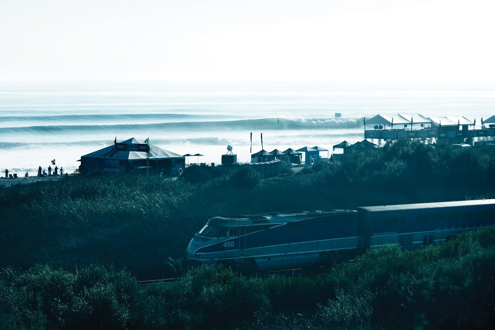 house, blue, surfing, outdoors, sky, transportation, white, plant, nautical vessel, 1080P, architecture, train, building, no people, sea, building exterior, HD Wallpaper