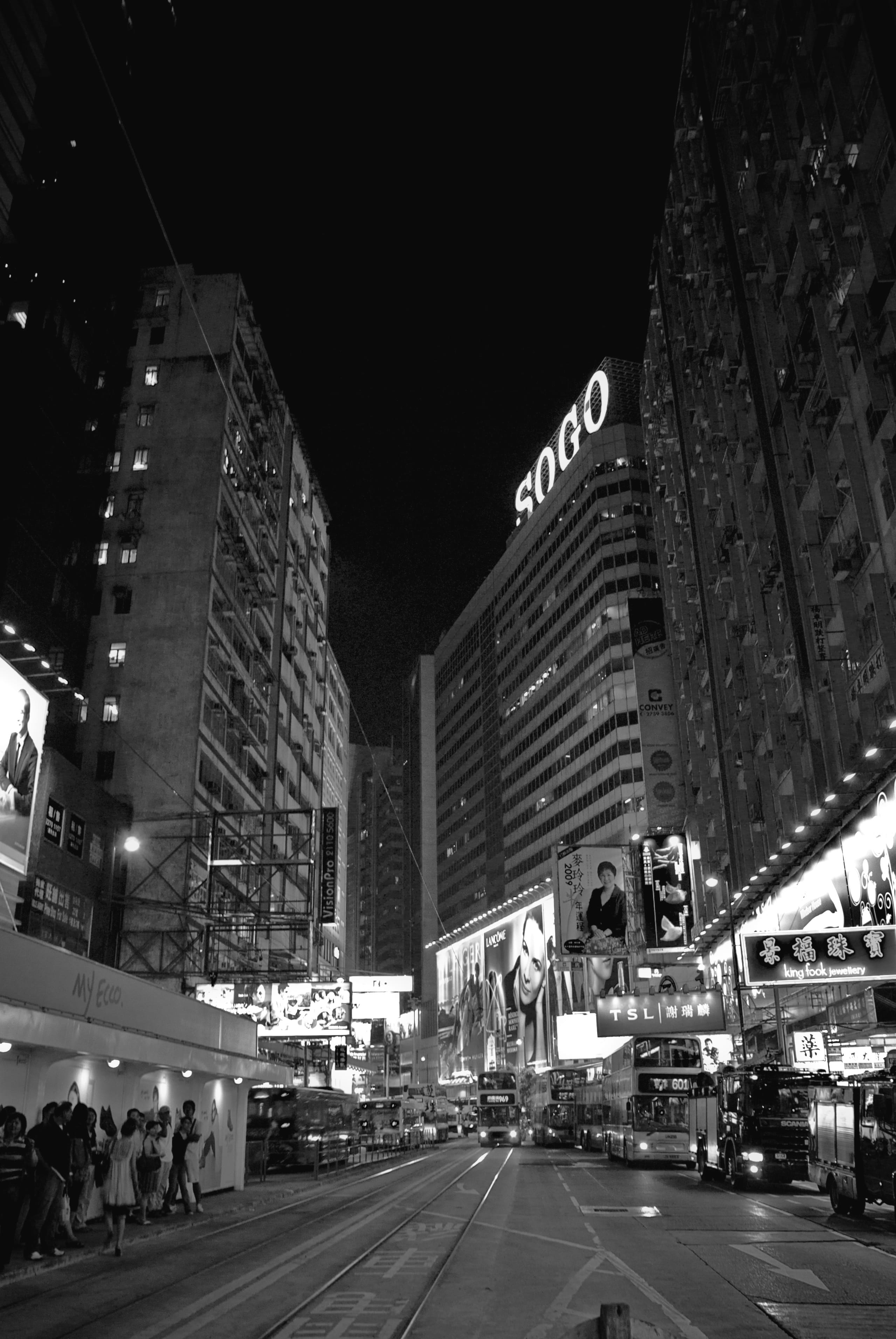 built structure, tsim sha tsui, street, incidental people, hong kong, illuminated, city life, road, car, bus, people, building, buildings, transport, motor vehicle, Phone HD Wallpaper