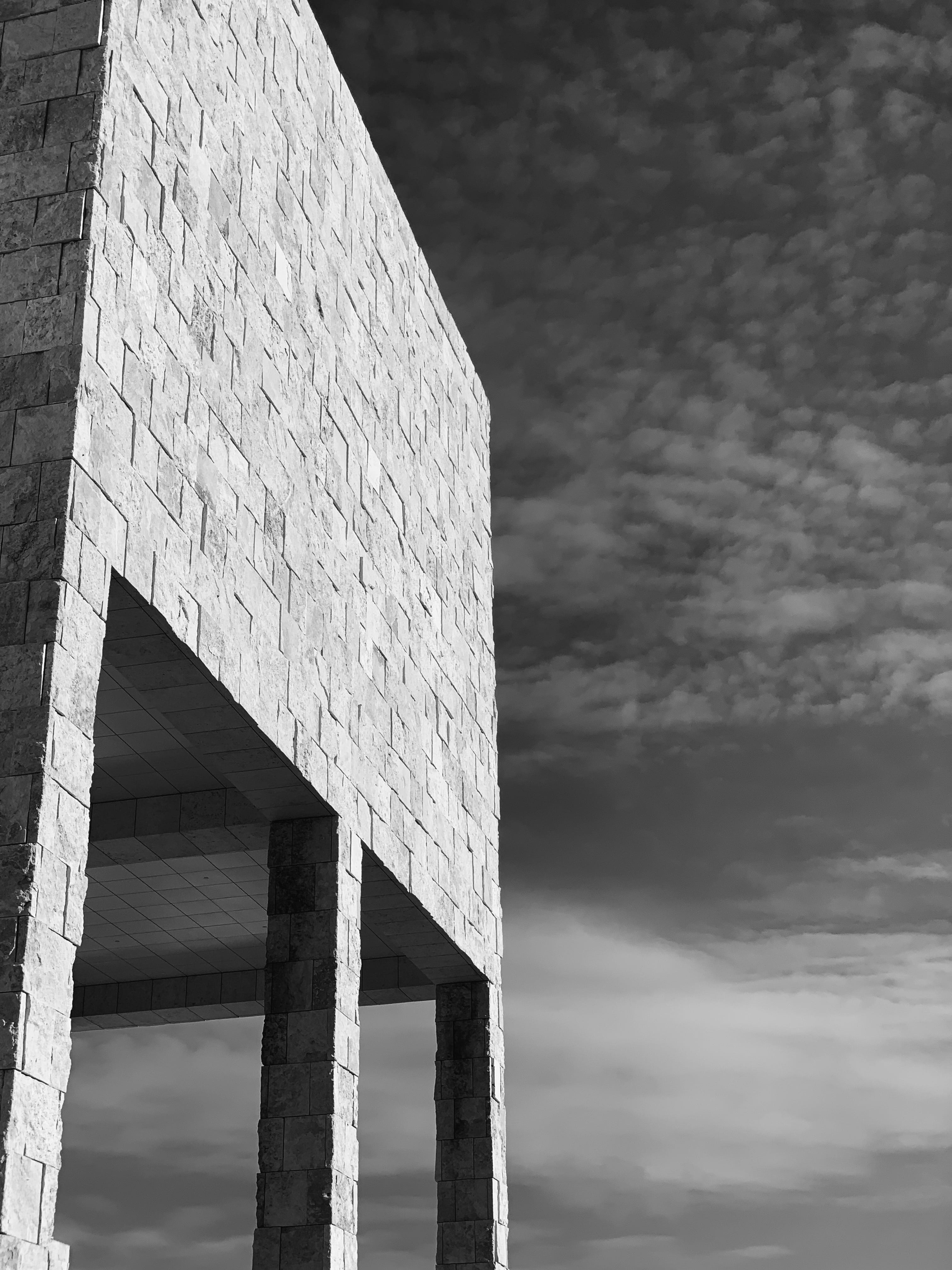 pattern, architecture, built structure, corner, abandoned, nature, concrete, triangle, weather, water, getty, monument, 4K, water tower, brick, office building, Phone HD Wallpaper