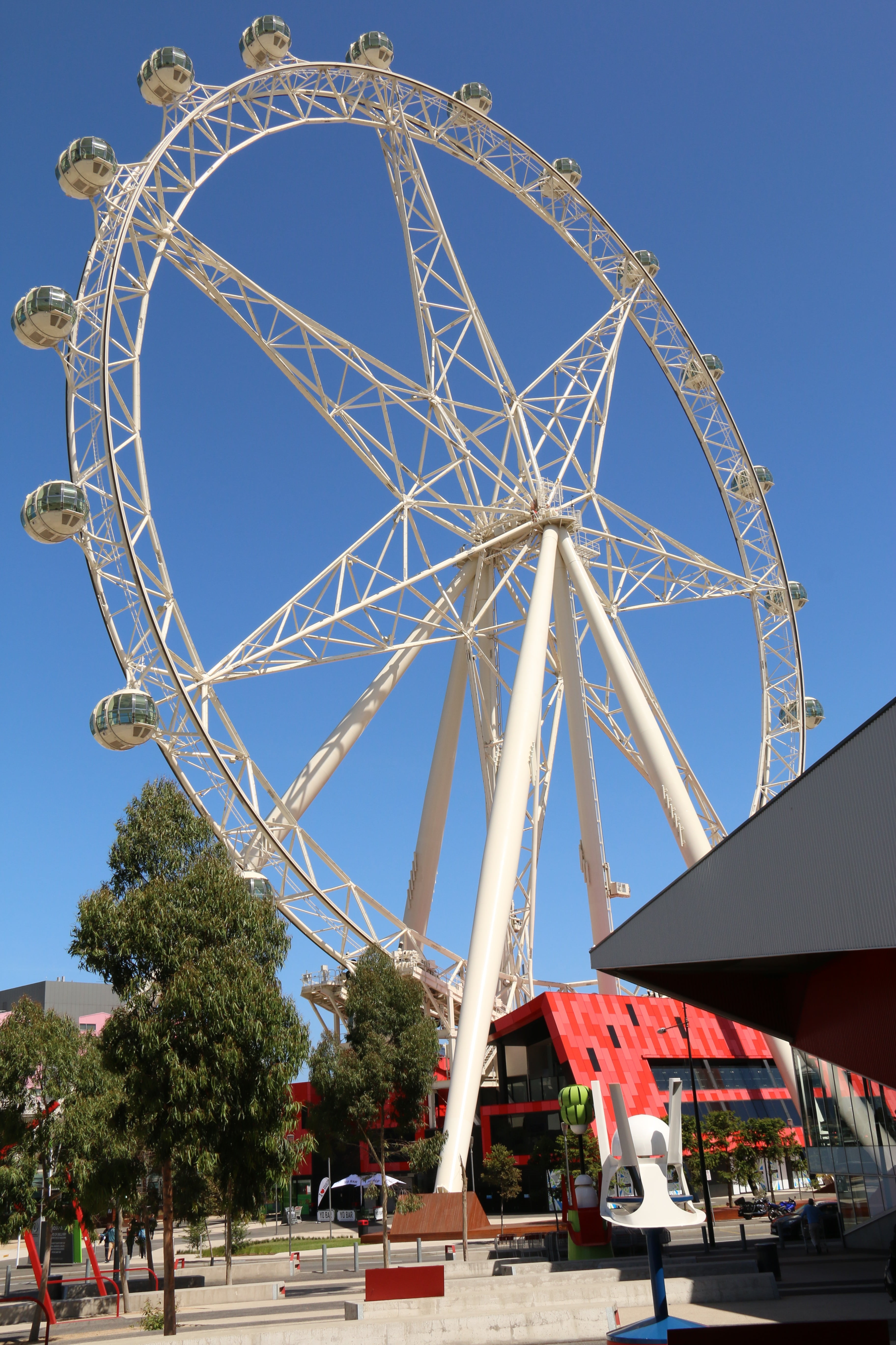 melbourne star, blue, big wheel, clear sky, architecture, 5K, australia, incidental people, metal, ferries wheel, low angle view, nature, plant, transportation, Phone HD Wallpaper