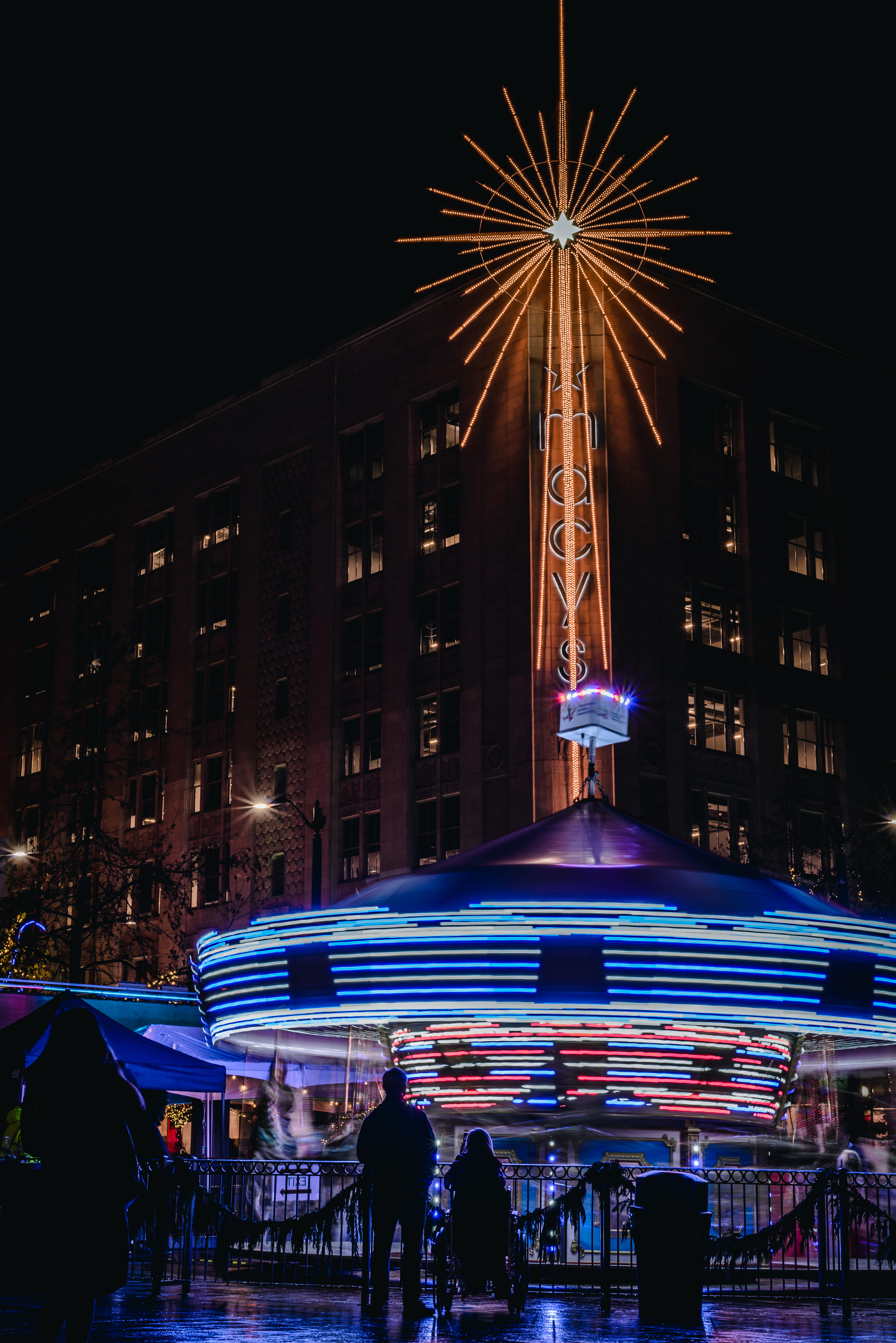 amusement park, nighttime, tower, arts culture and entertainment, sky, carousel, women, light, nature, night, theme park, outdoors, person, human, lighting, Phone HD Wallpaper