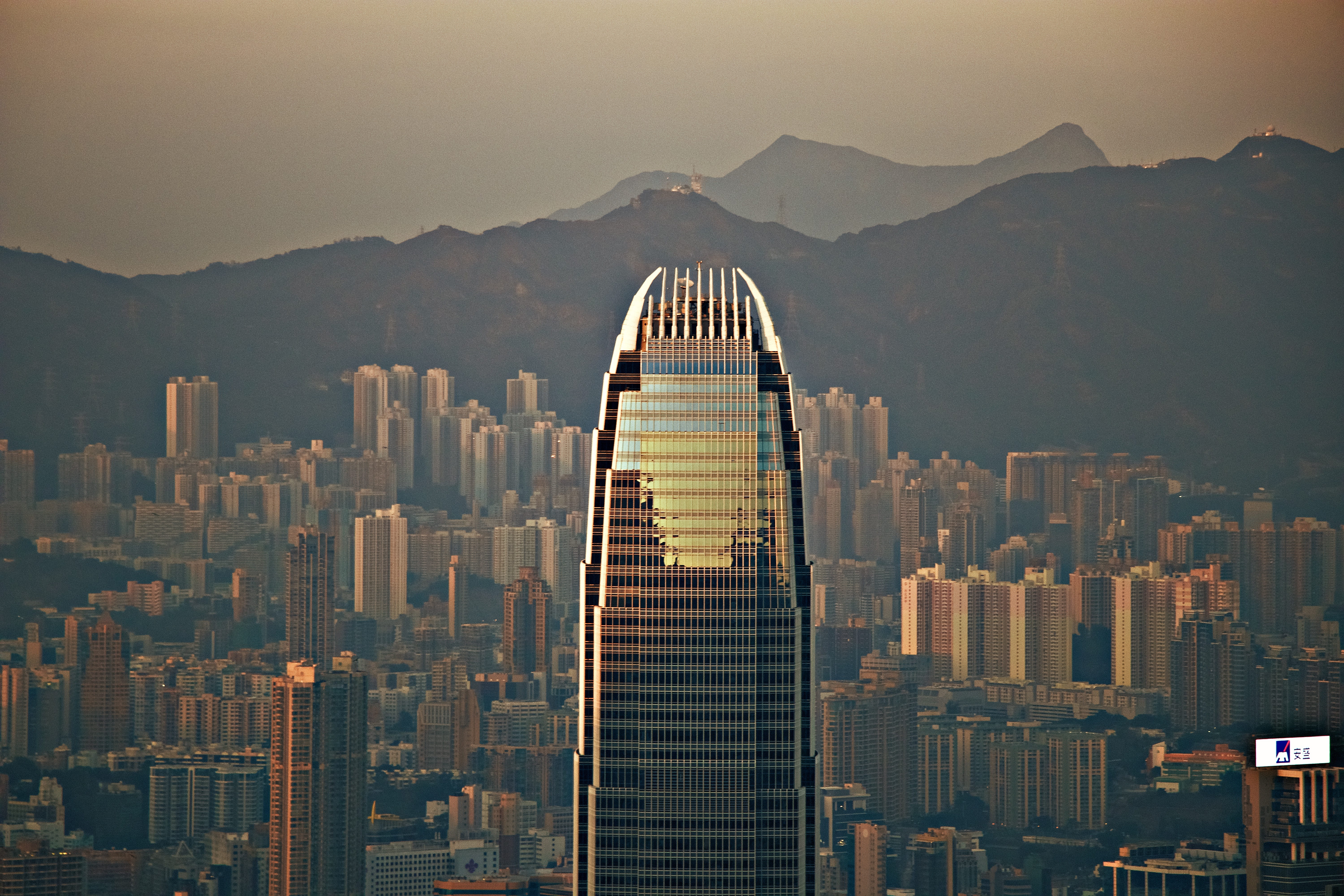 city life, mountain peak, the area of the city, mountain, panoramic, landmark, financial district, outdoors, office building exterior, cityscape, tower, HD Wallpaper