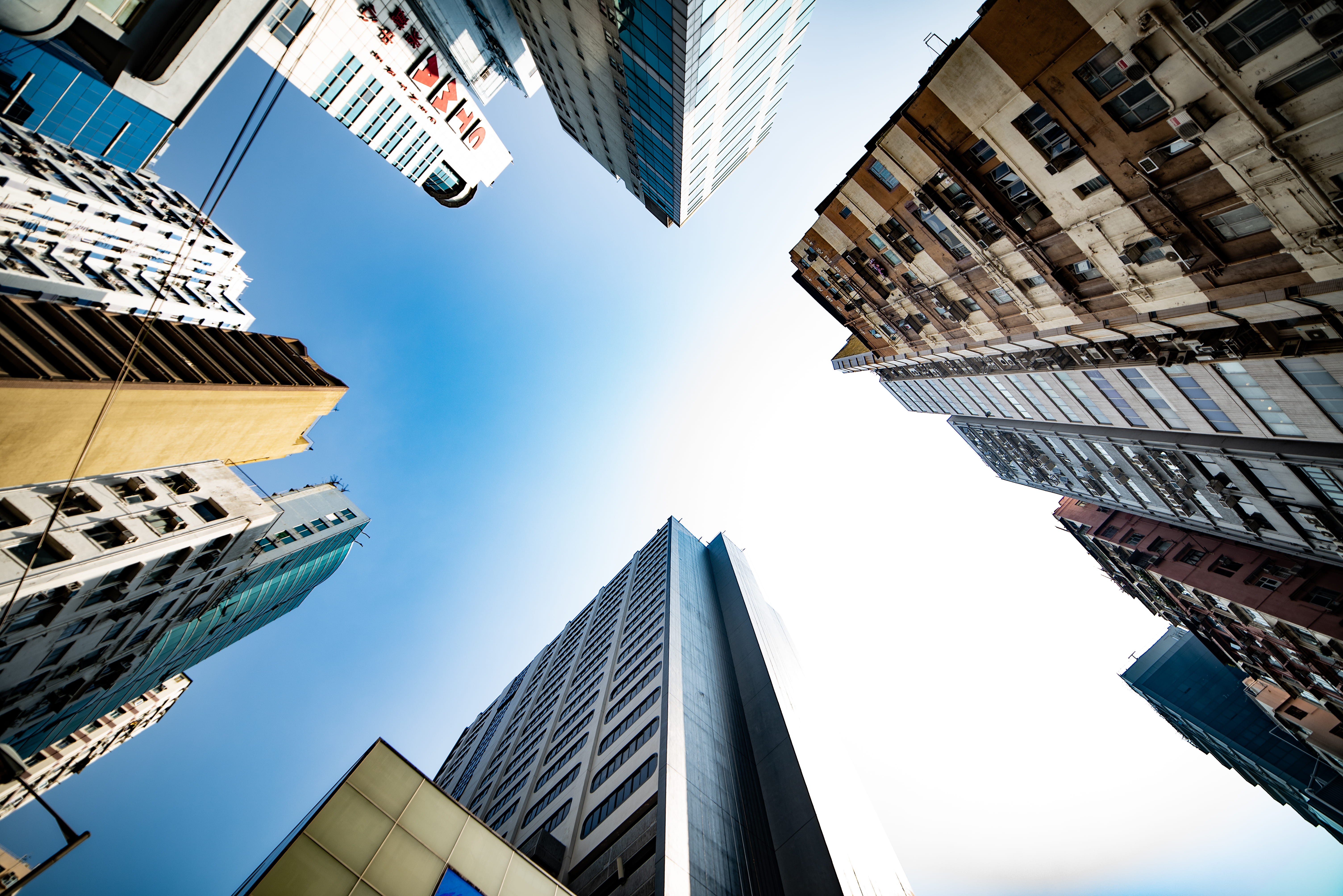 directly below, sunlight, clear sky, exterior, office building exterior, downtown, building exterior, skyscraper, city, angle, blue sky, new, high, buildings, HD Wallpaper