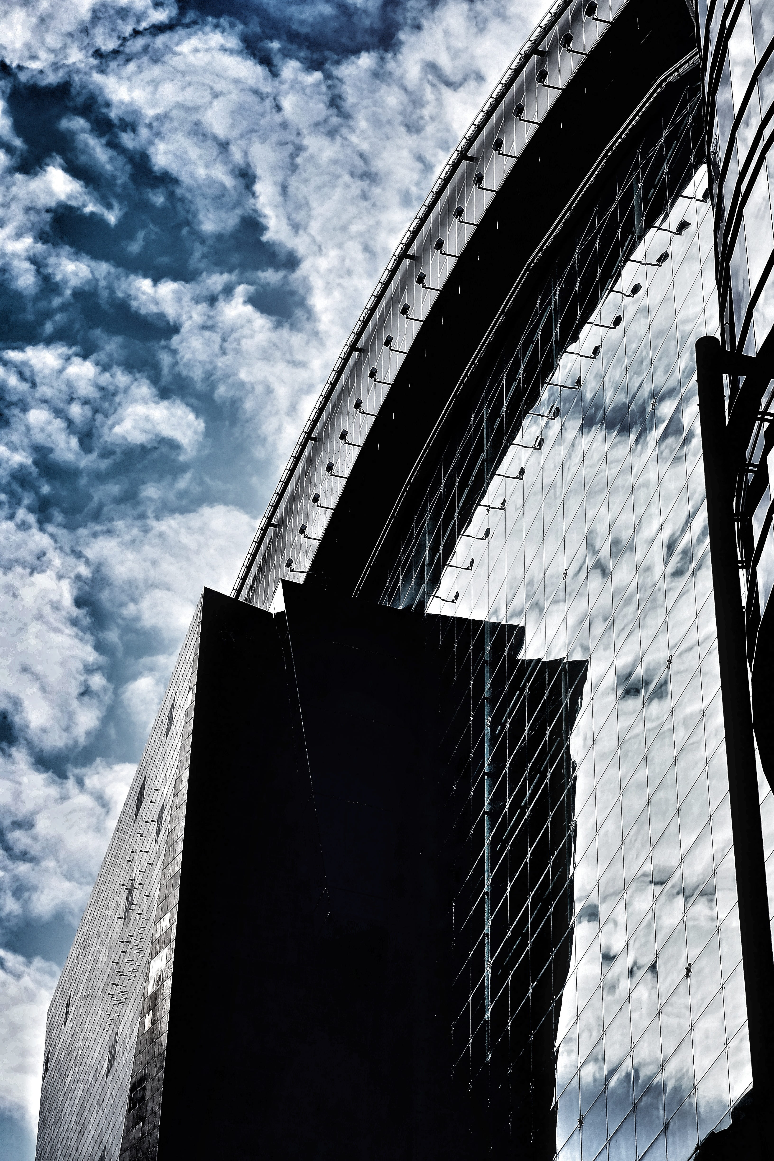 sky, low angle view, sunlight, reflexion, office, cloud, mong kok, 4K, day, pattern, bridge - man made structure, architecture, nature, city, cloud - sky, Phone HD Wallpaper
