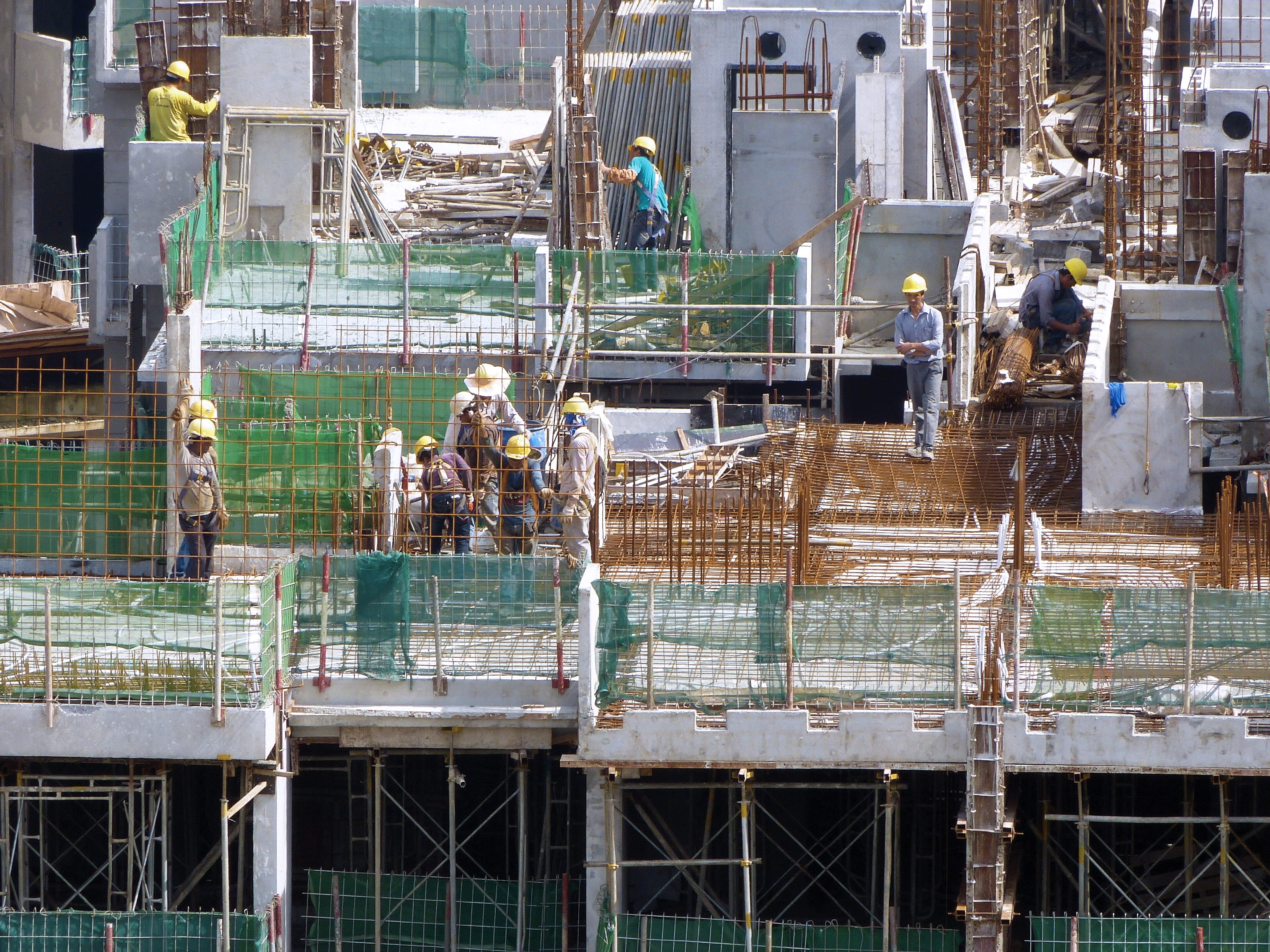 build, construction site, outdoors, city, singapore, building, net, site, architecture, occupation, day, incomplete, metal, helmet, under construction, HD Wallpaper
