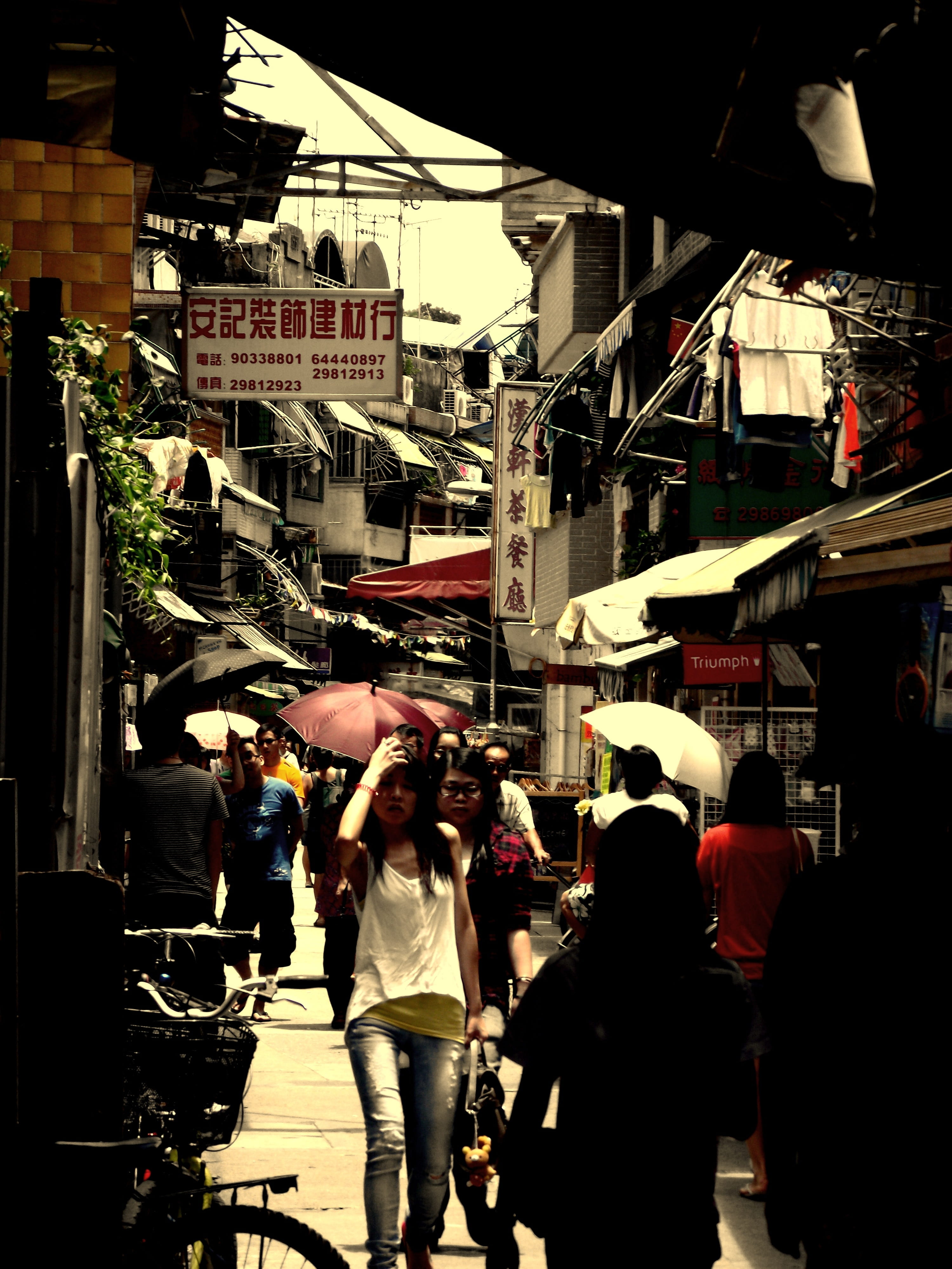 market, lifestyles, Asia, walking, kong, building exterior, Cheung Chau, incidental people, men, cheung, built structure, traditional, outdoors, city life, Phone HD Wallpaper