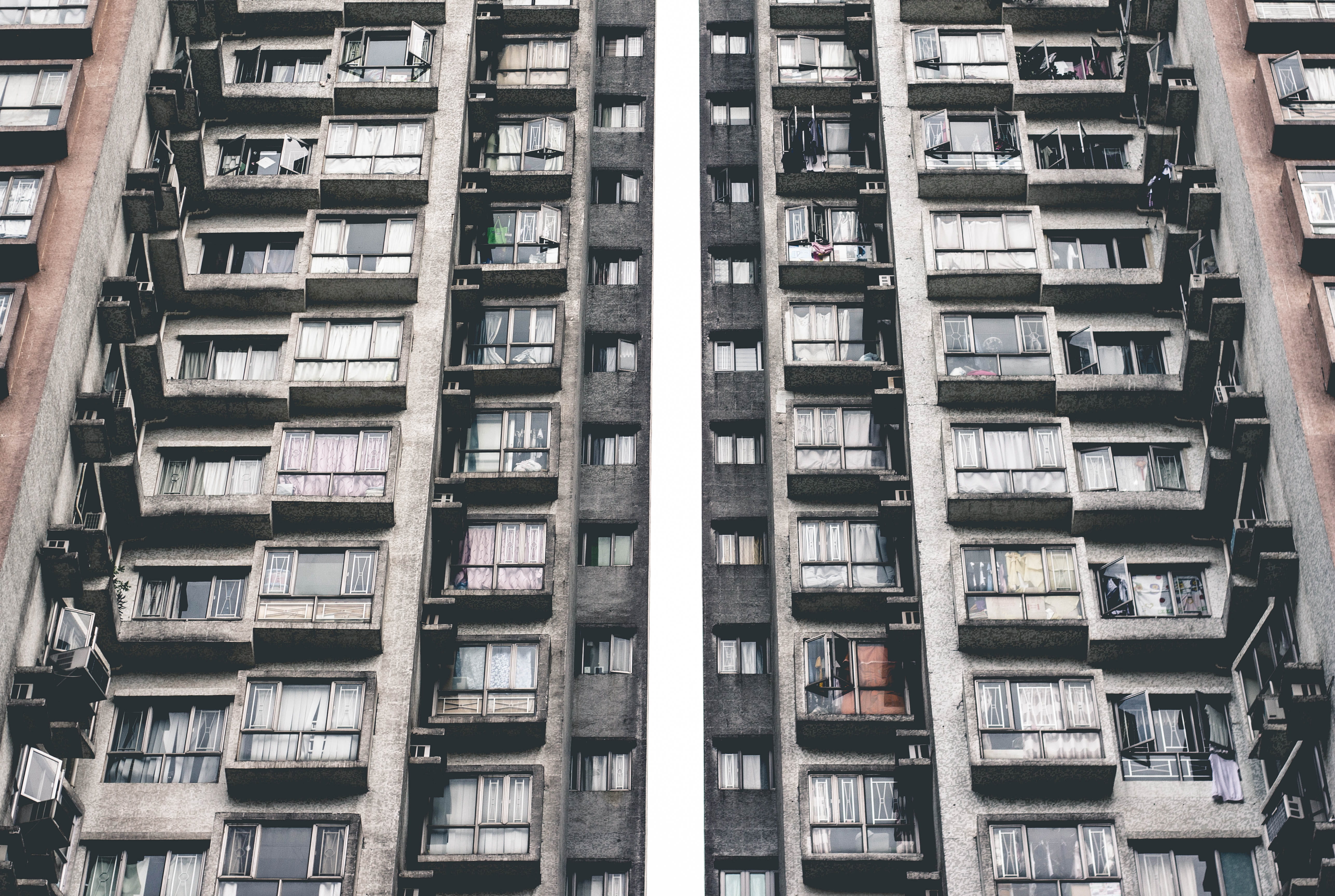 residential district, day, repetition, apartment, building, pattern, 5K, outdoors, urban, mirror, industrial, air conditioner, high, no people, balcony, HD Wallpaper