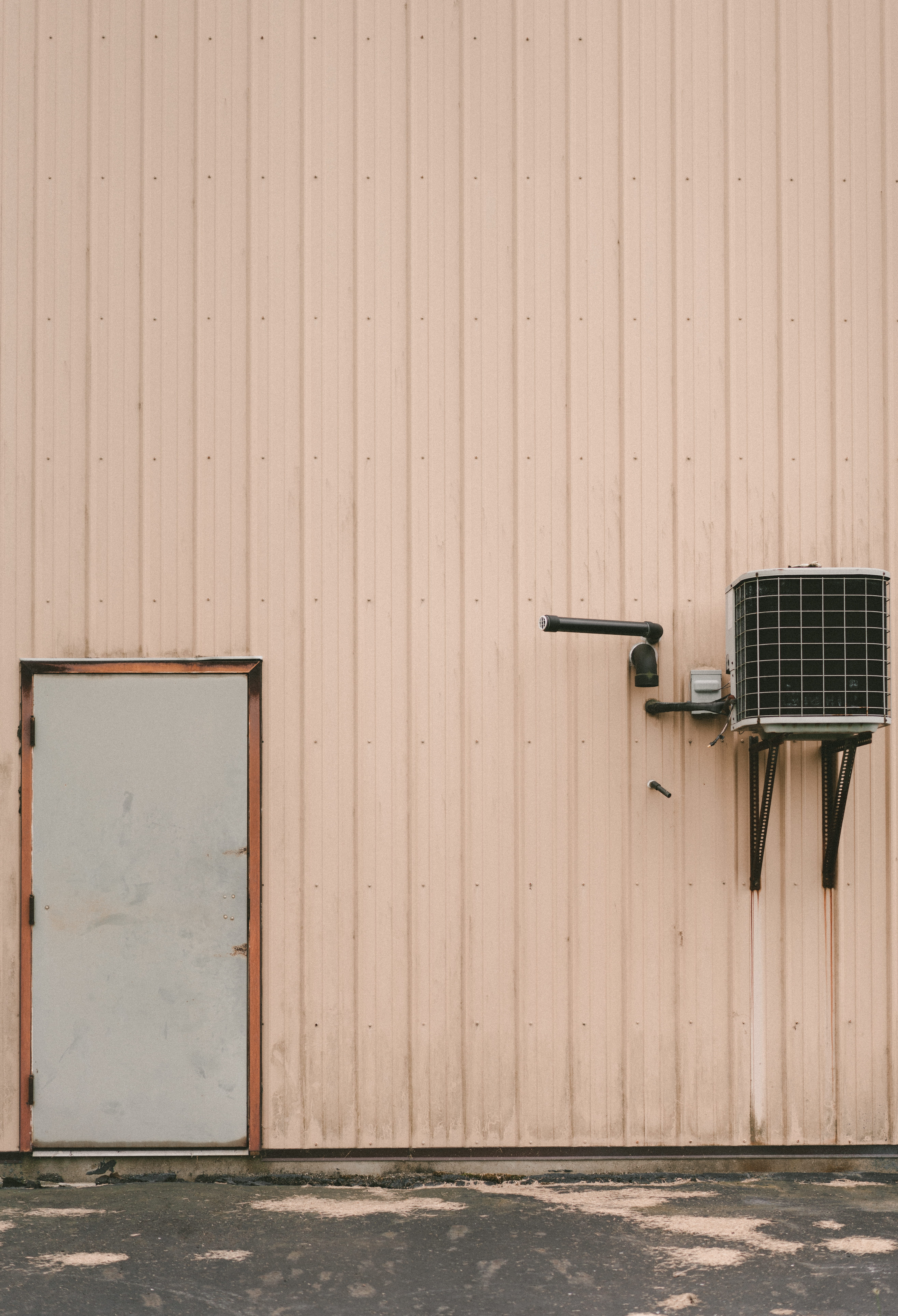 no people, air vent, black, street, wood - material, air conditioner, outdoors, 8K, urban, door, grill, security, building exterior, gray, orange, pattern, Phone HD Wallpaper