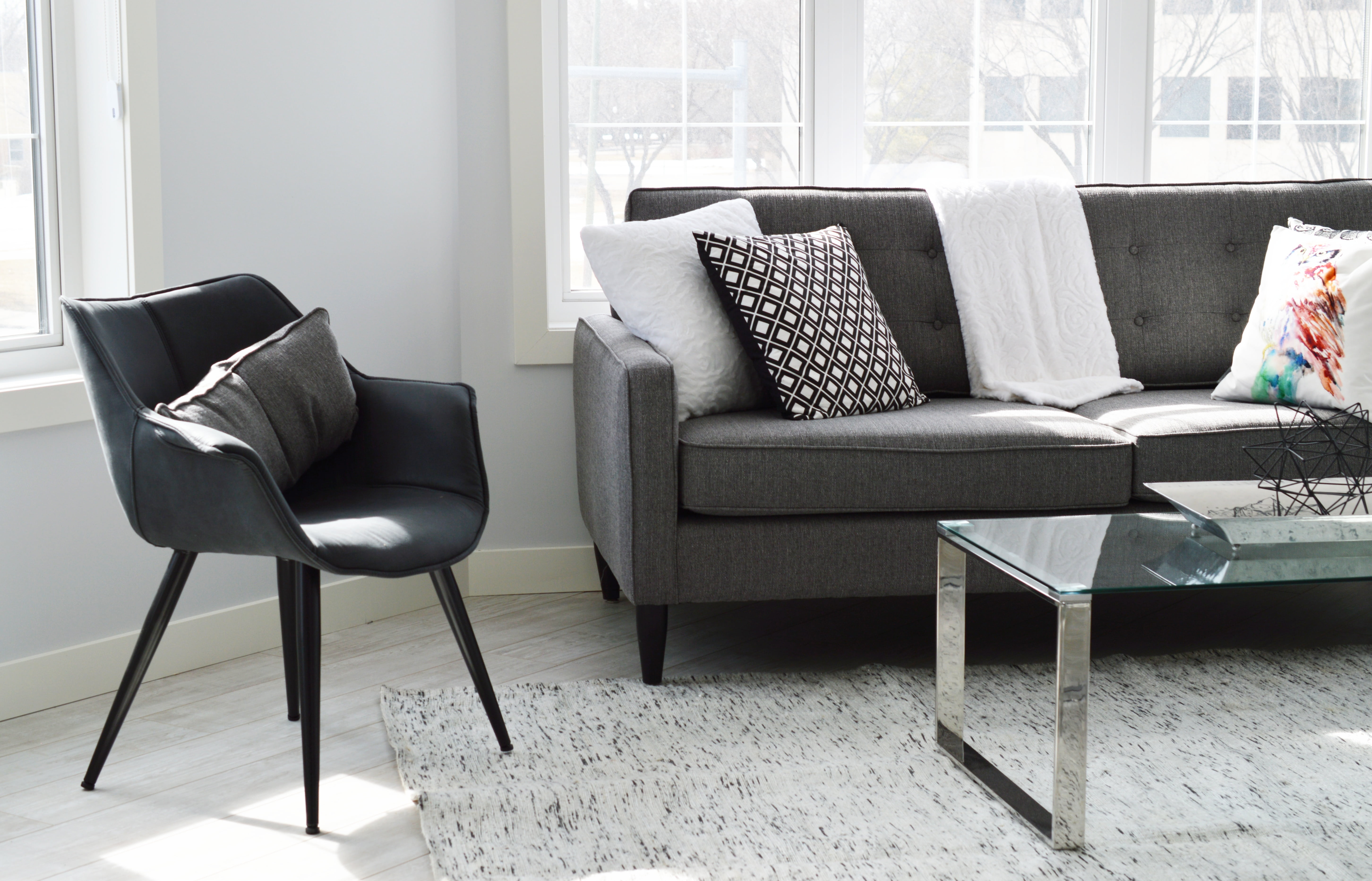 floor, interior, living room interior, decor, white, table, home, lifestyle, flooring, empty, chair, leather, modern, style, relaxation, urban, black, luxury, HD Wallpaper
