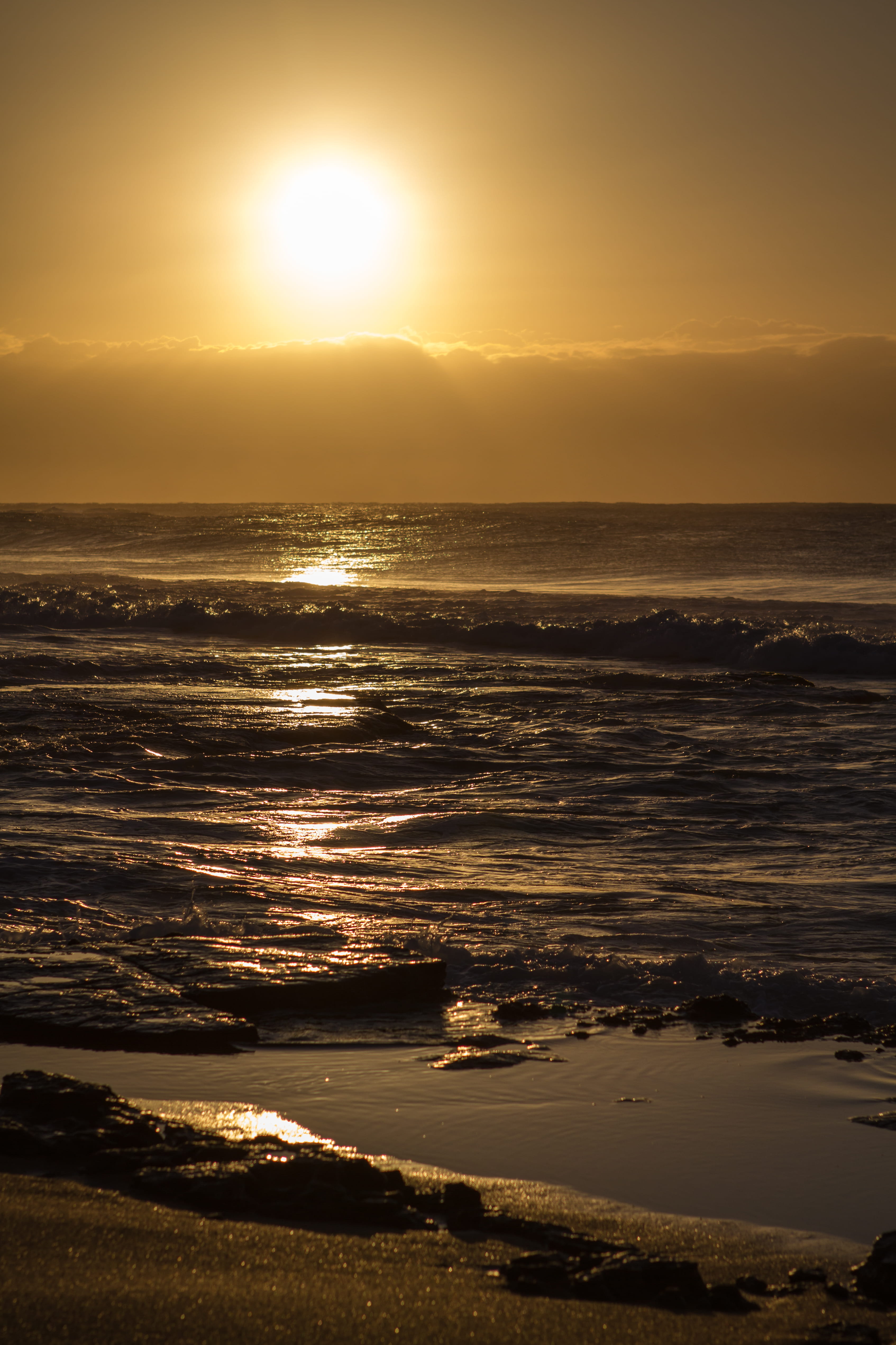 sydney, sunrise, tranquility, golden hour, beauty in nature, scenics - nature, sea, coast, sky, non-urban scene, sunlight, nature, beach, ocean, horizon over water, Phone HD Wallpaper