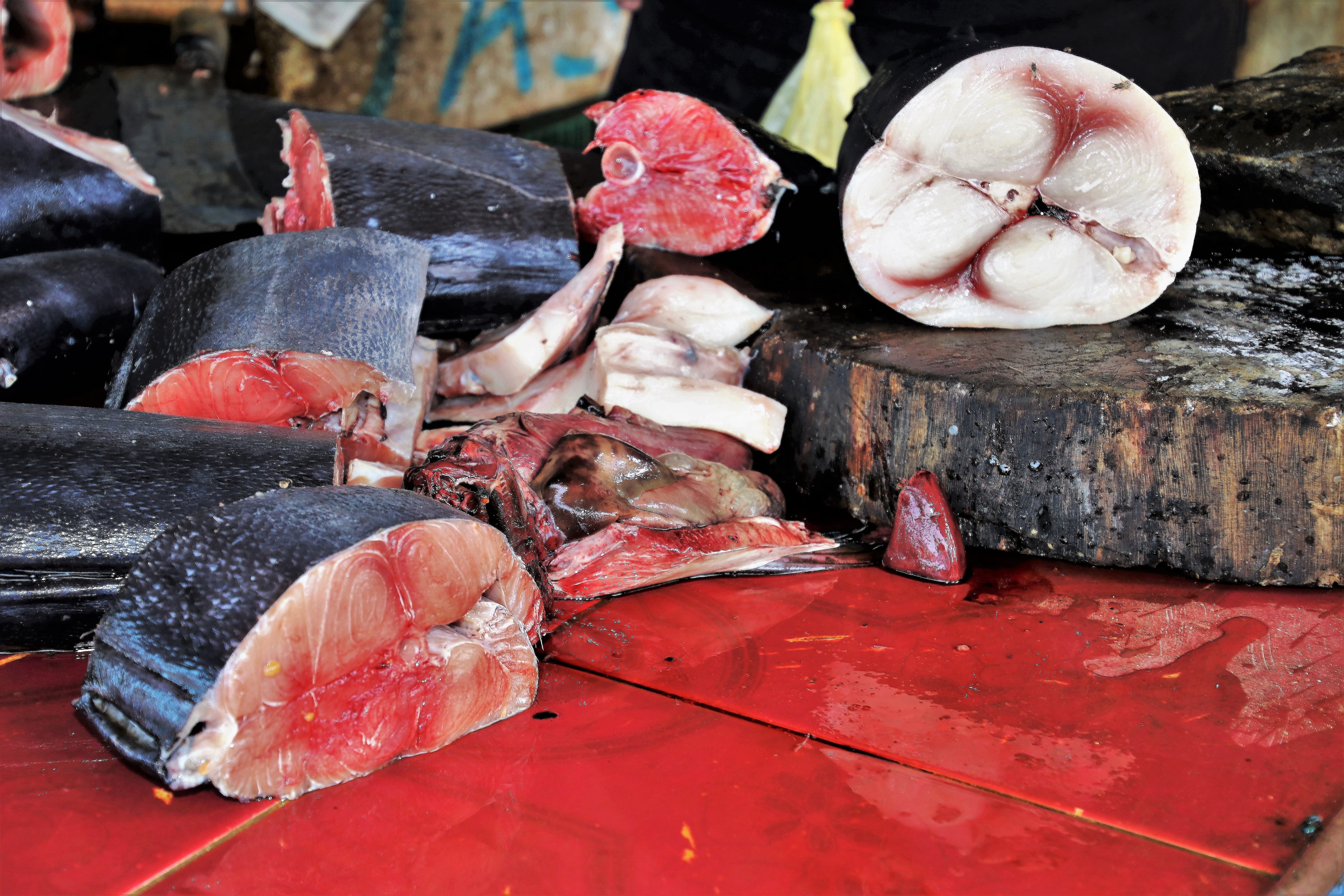 juicy, fish, lean, raw food, trade, sale, raw meat, food and drink, for sale, market, tuna, no people, red, 5K, animal, retail, eating, fish market, meat, HD Wallpaper