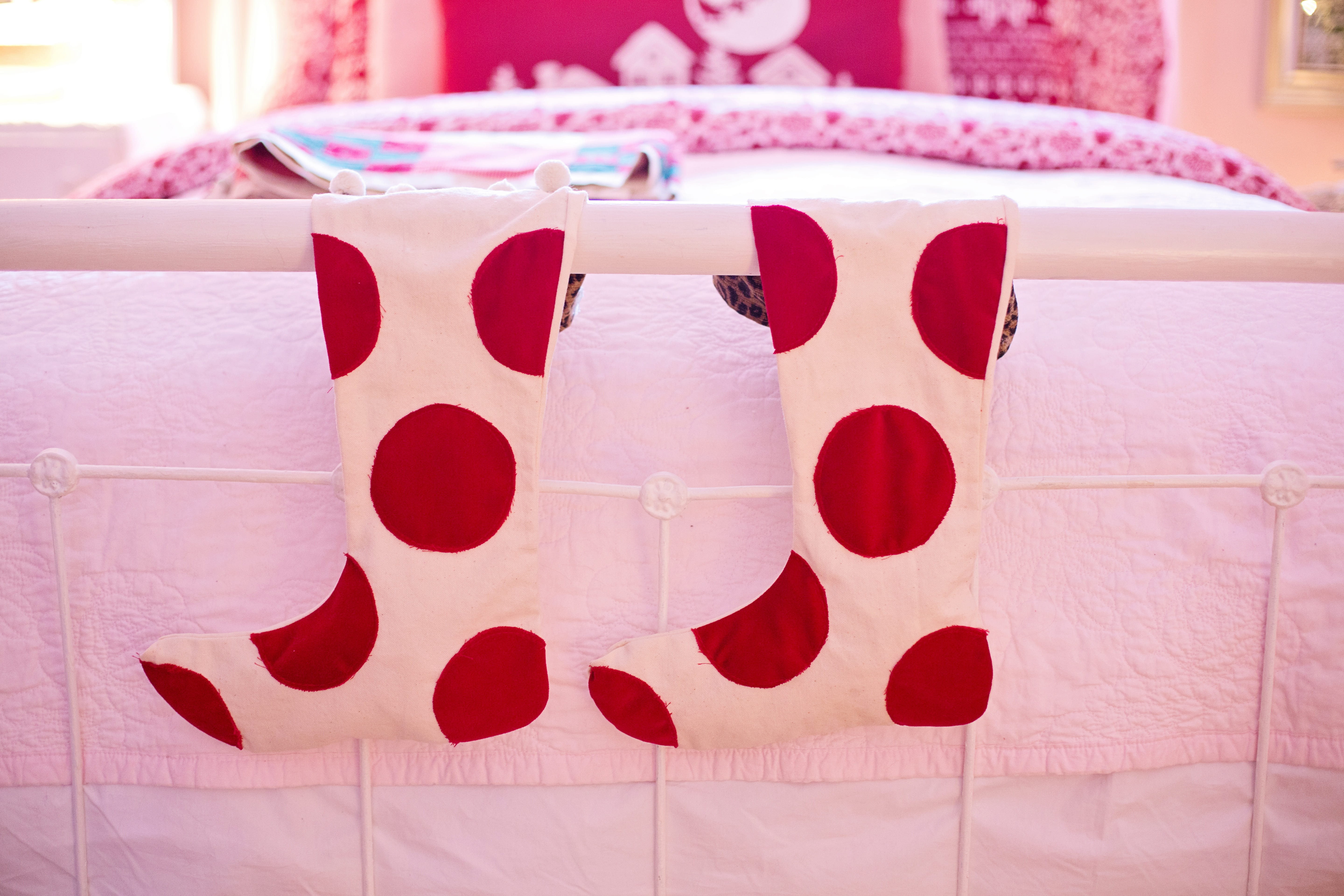 5K, stockings hung, christmas, table, still life, no people, cozy, polka-dot, red, domestic room, cosy, bed, textile, furniture, pattern, pink, stockings, HD Wallpaper