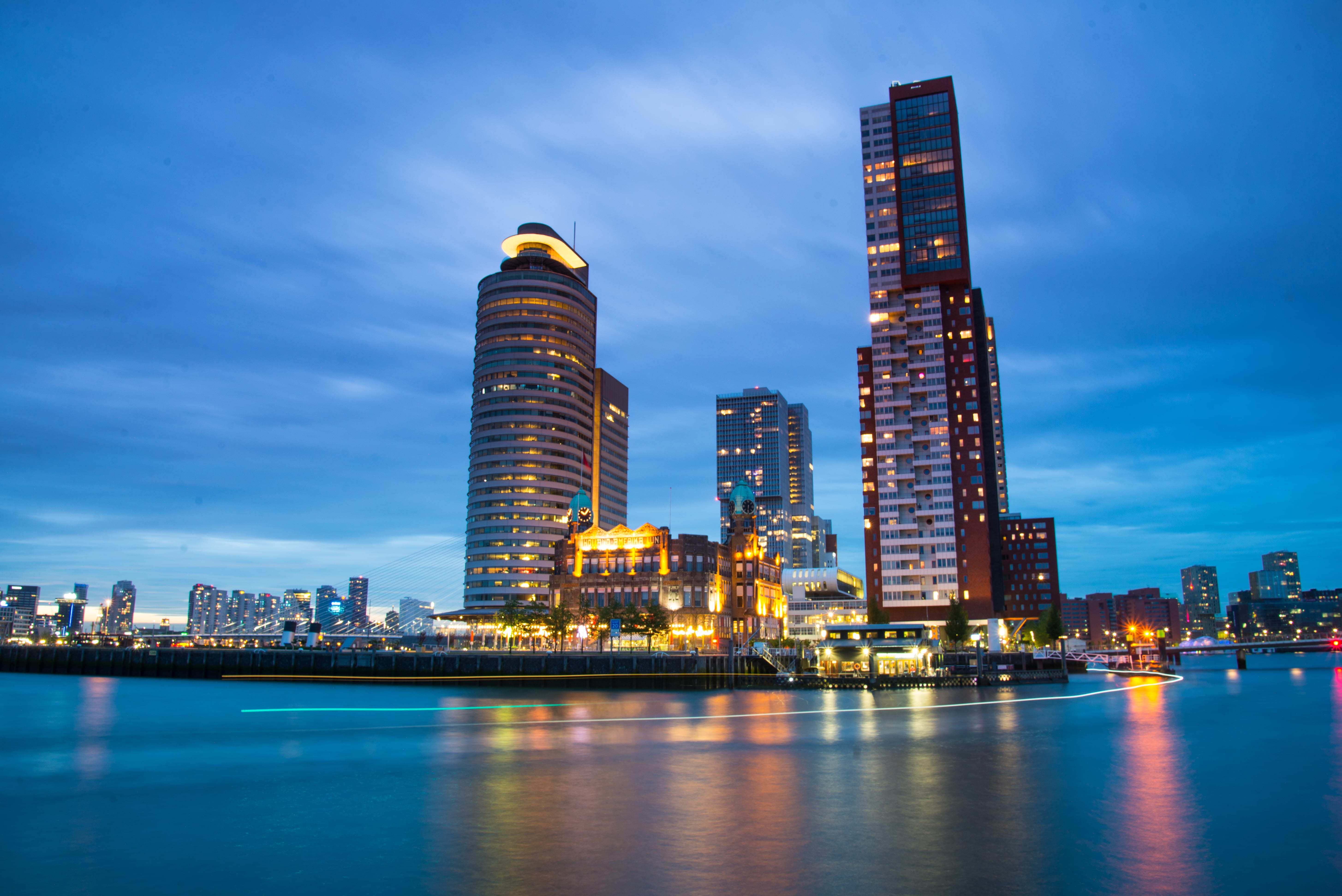river, building exterior, hotel, tower, waterfront, urban skyline, nature, built structure, dusk, modern, pier, urban, dawn, office building exterior, city, HD Wallpaper