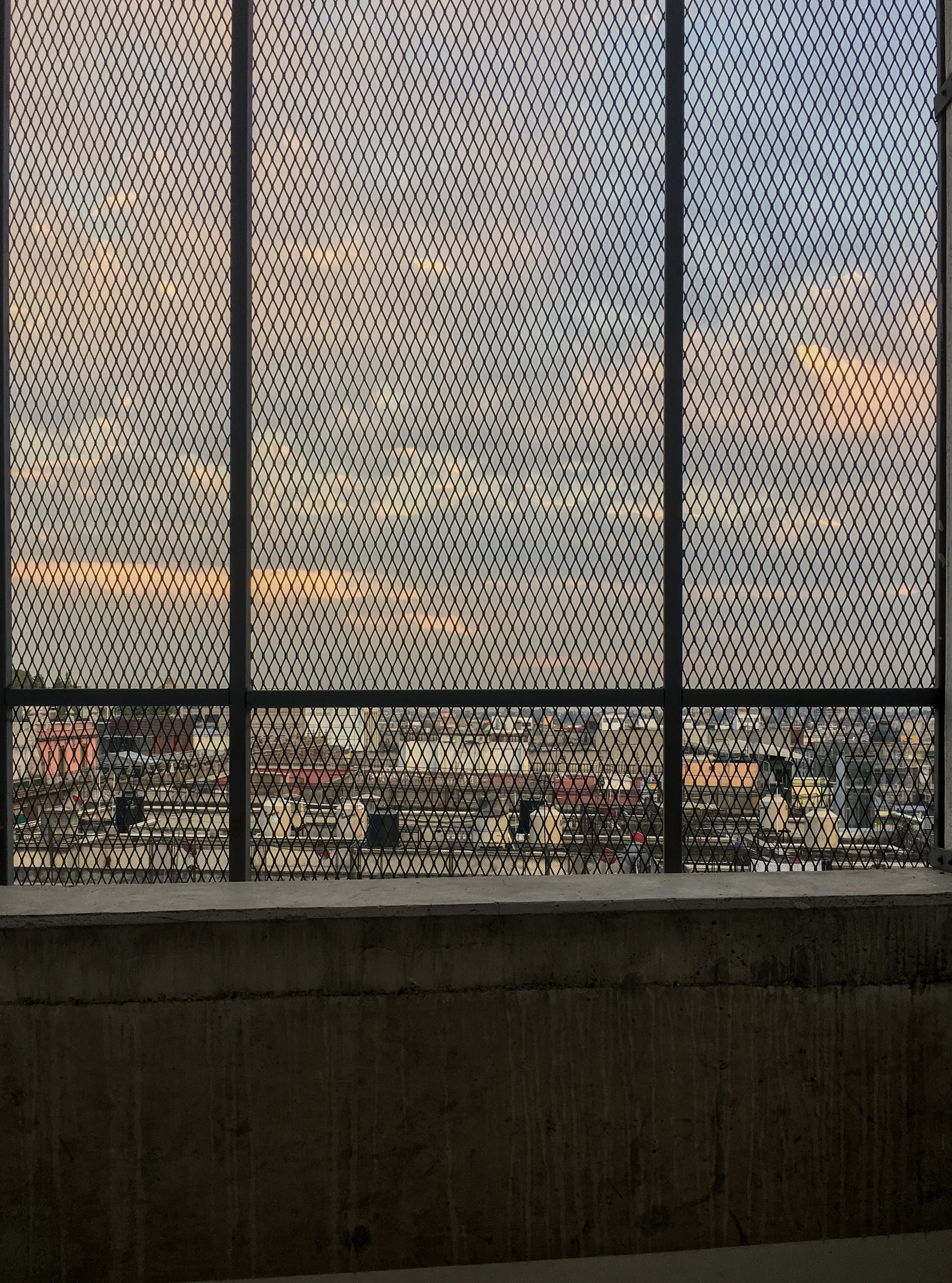 no people, day, banister, screen, fire screen, window shade, wall, furniture, built structure, barrier, office building, metal, connection, historical center, Phone HD Wallpaper