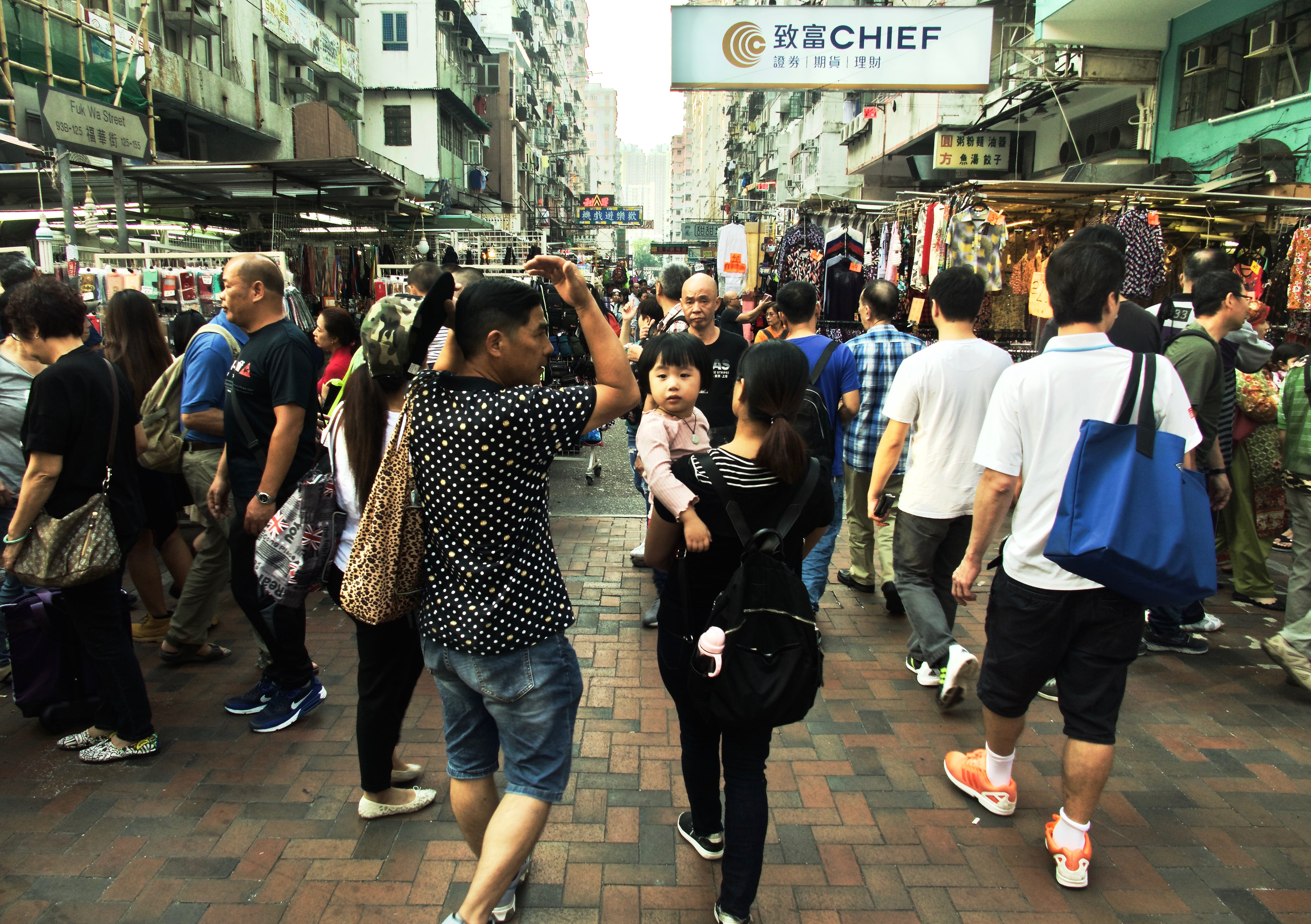 leisure activity, architecture, city life, city, hong kong, holiday, street, children, built structure, people, full length, crowd, citylife, family, building exterior, HD Wallpaper