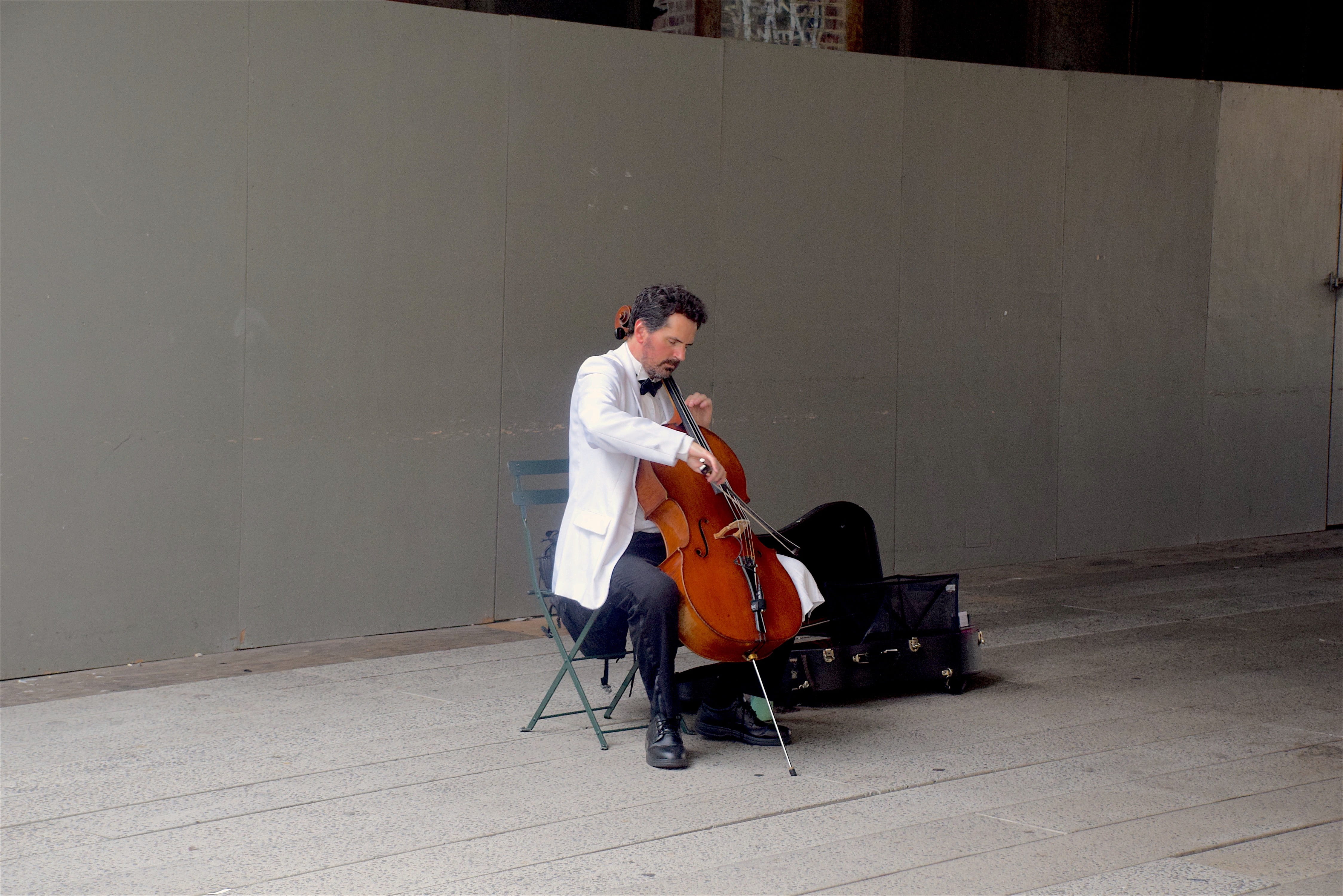 people, performance, serene, york, manhattan, musical equipment, urban, caucasian, performer, cellist, men, sitting, arts culture and entertainment, 4K, HD Wallpaper