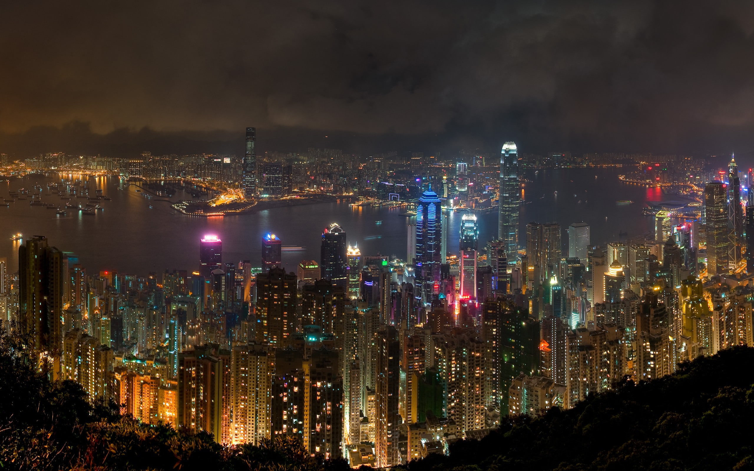 modern, residential district, financial district, building, 2K, high angle view, illuminated, nightlife, crowded, office building exterior, river, outdoors, HD Wallpaper