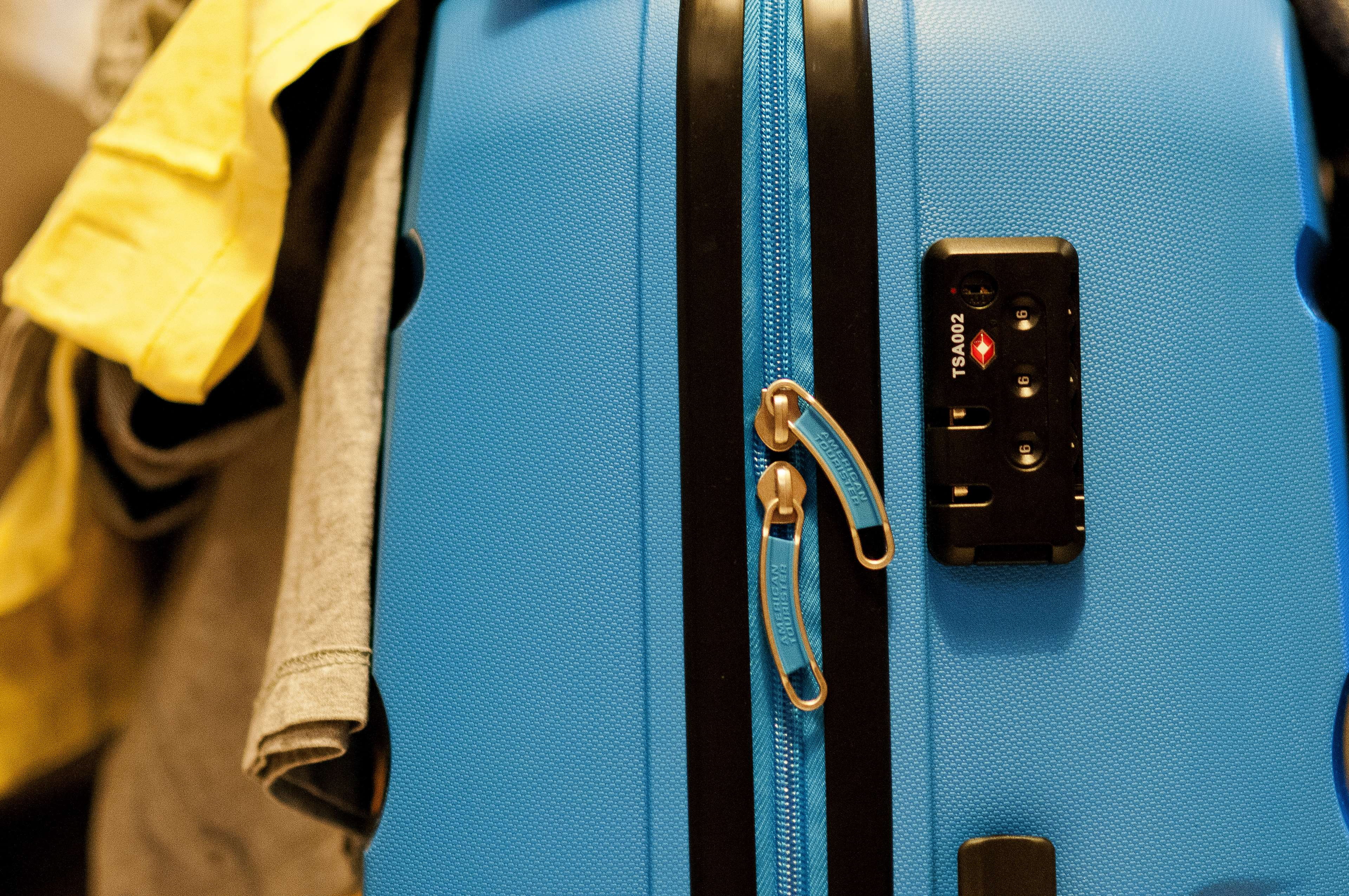 security, trip, human body part, occupation, suit, technology, menswear, bag, business, 4K, midsection, blue, standing, business person, close-up, one person, HD Wallpaper