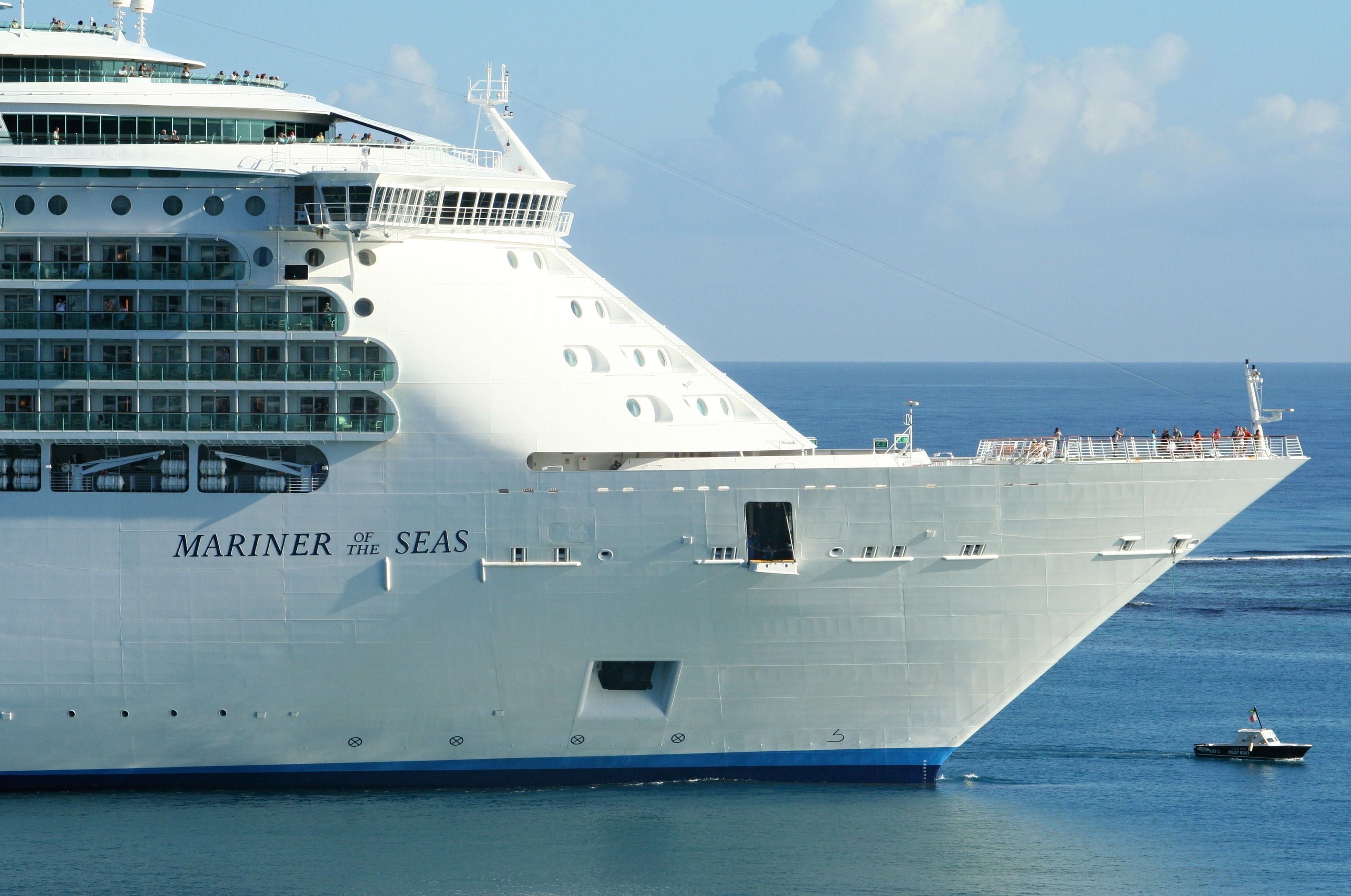wealth, boot, mode of transportation, ochos rios, sea, nature, islands, day, cruise, port, ship, outdoors, holiday, ahead, ocean, cruise ship, sun, moored, HD Wallpaper