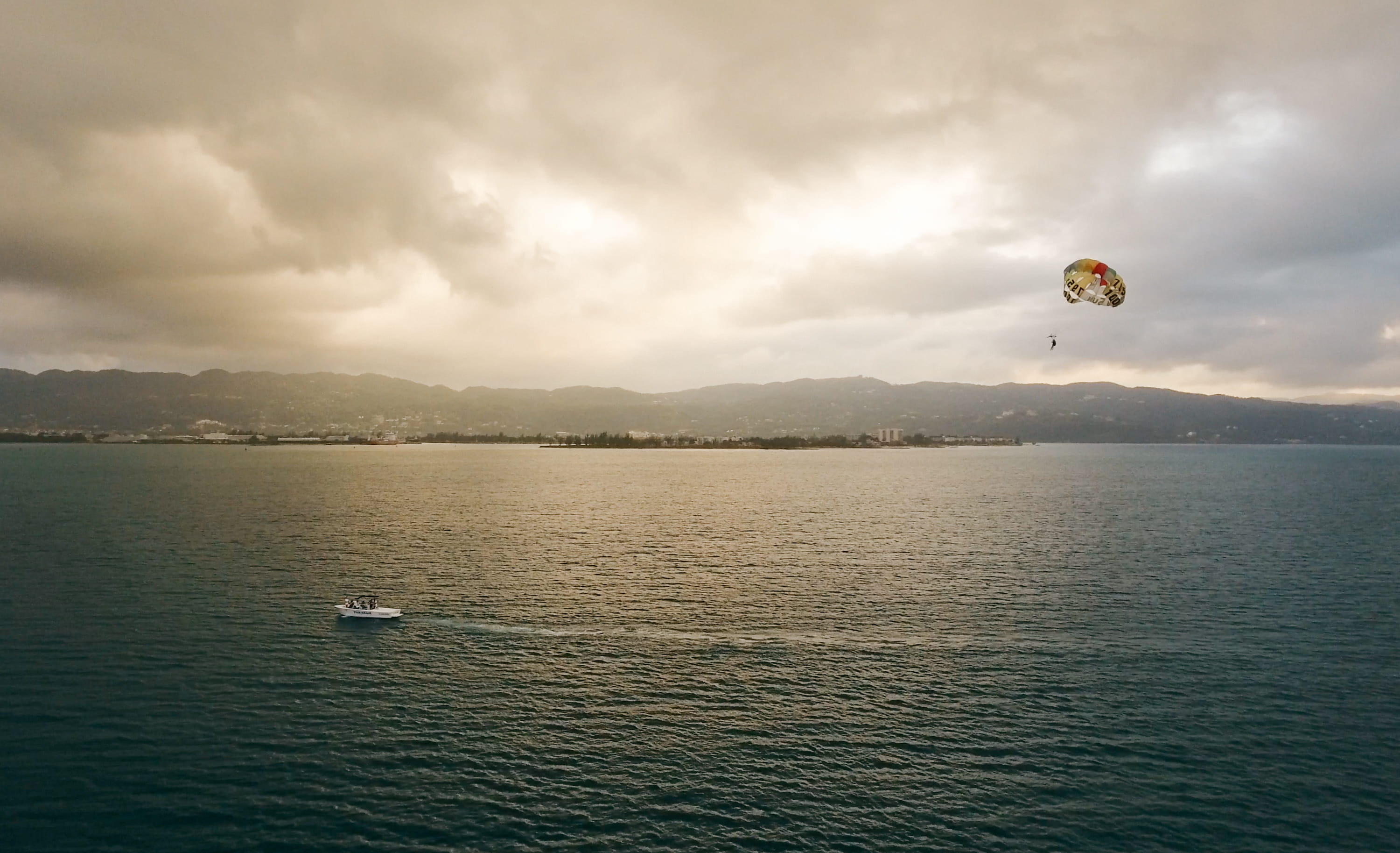 hgtv, tranquility, beauty in nature, paragliding, scenics - nature, flying, fishing, coffee, no people, aerial, nautical vessel, blue mountains, phantom, HD Wallpaper