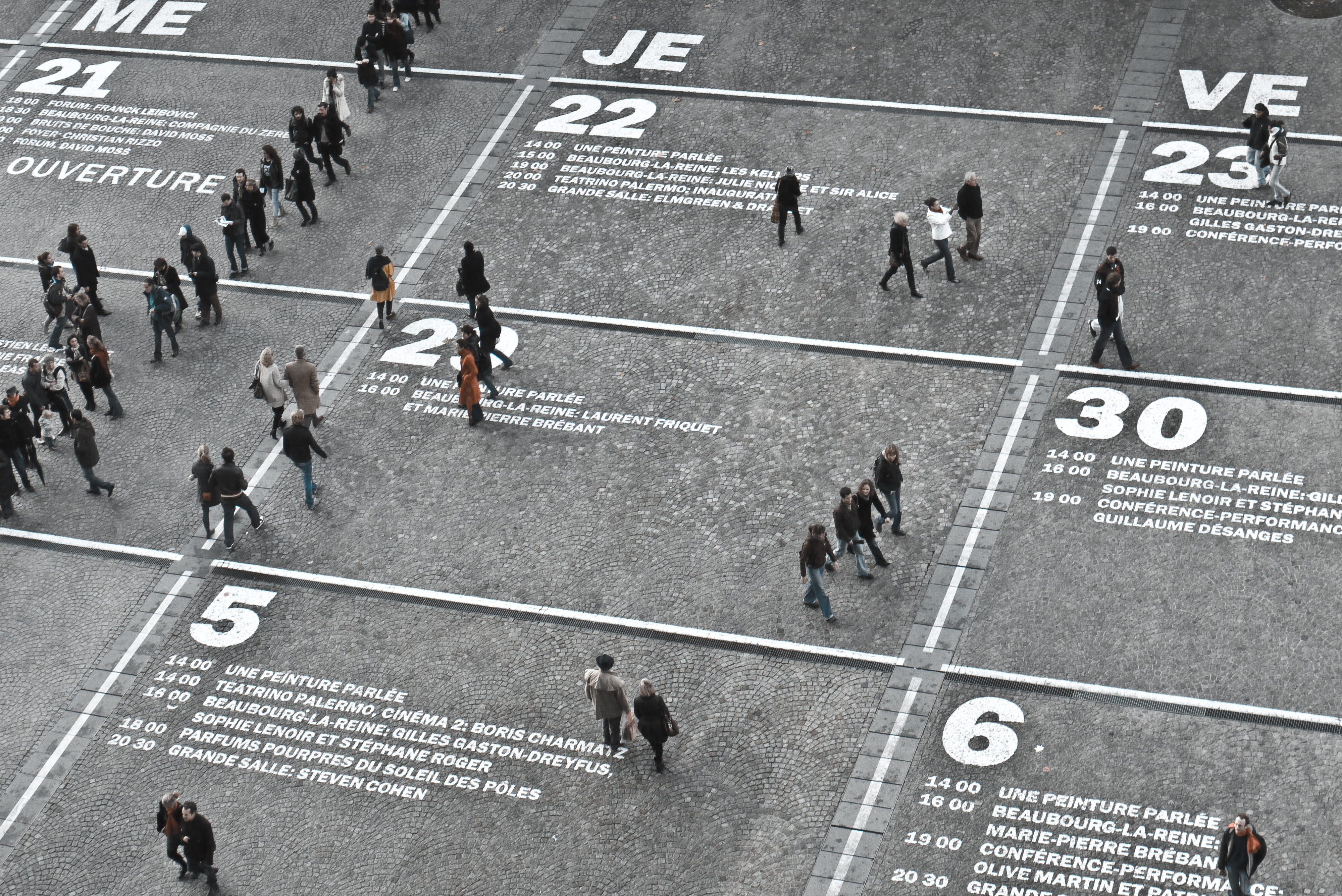 photography, sport, text, waiting, aerial, walking, outdoors, time, men, road marking, running, days, crowd, large group of people, numbers, road, leisure activity, HD Wallpaper