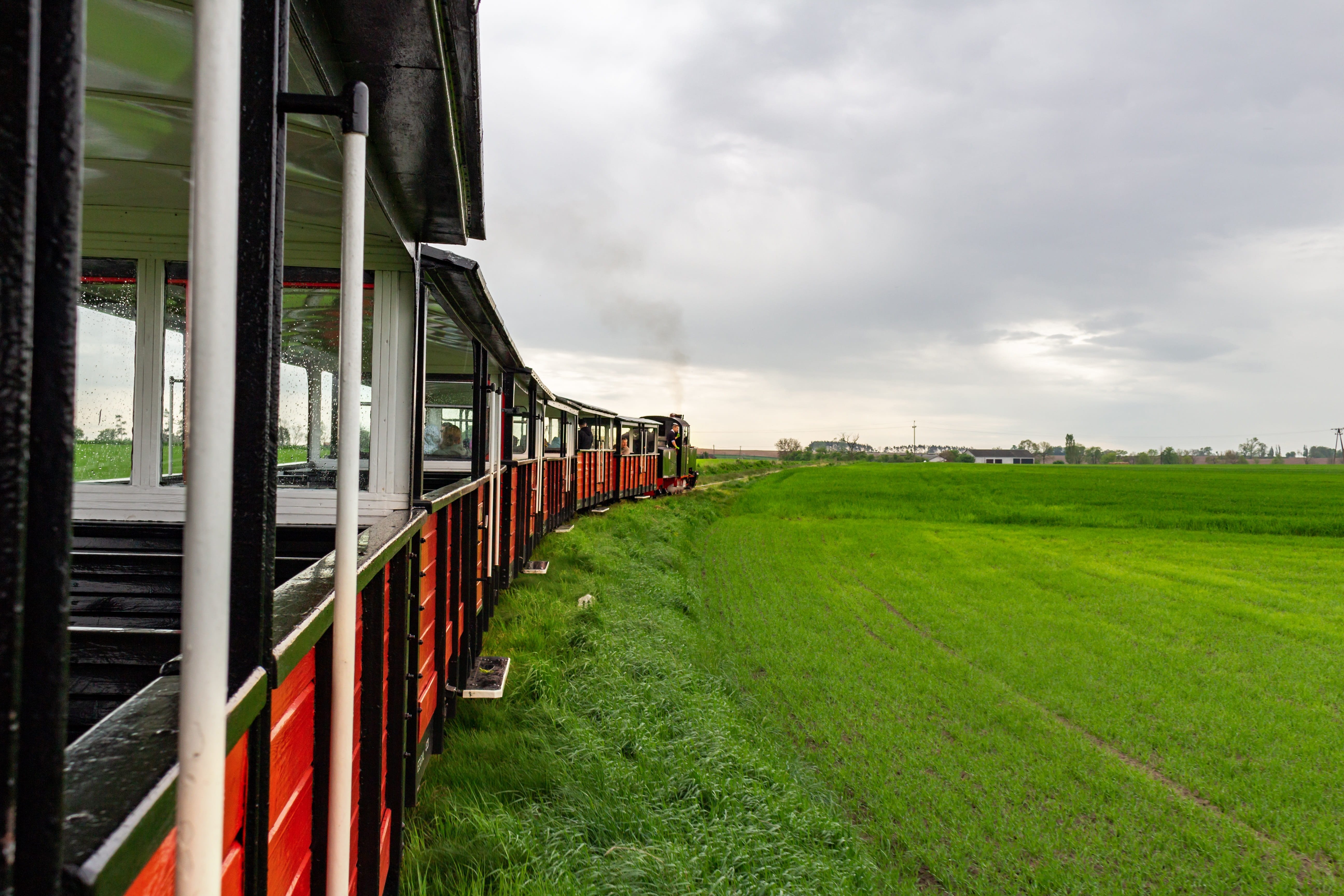 land, tour, outdoors, sky, green color, train - vehicle, the queue, plant, built structure, architecture, picnic, 5K, spring, day, summer, no people, field, HD Wallpaper