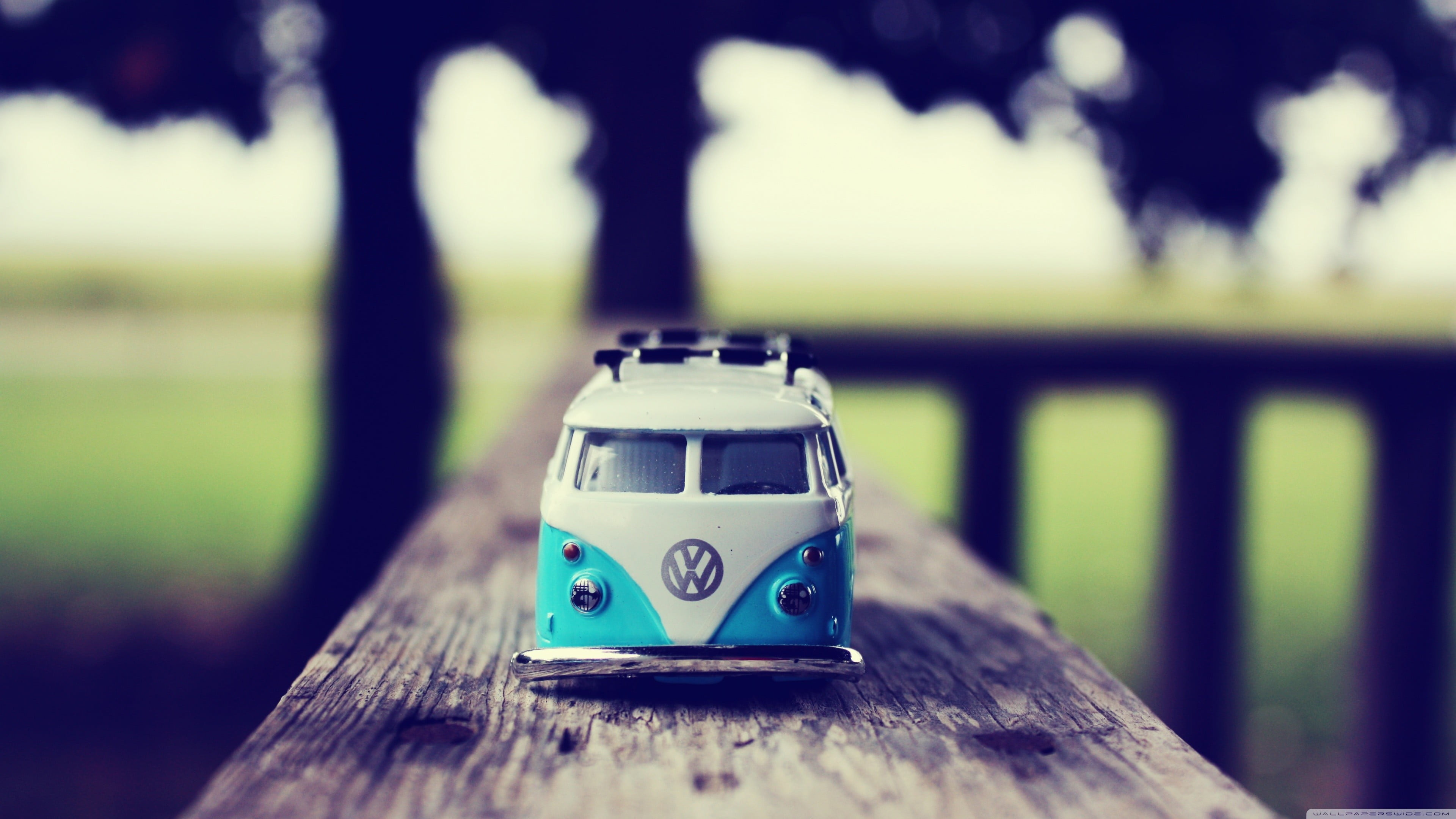 tree, retro Styled, backgrounds, focus on foreground, close-up, car, summer, cast, selective focus, old-fashioned, volkswagen, wood - Material, lake, outdoors, HD Wallpaper