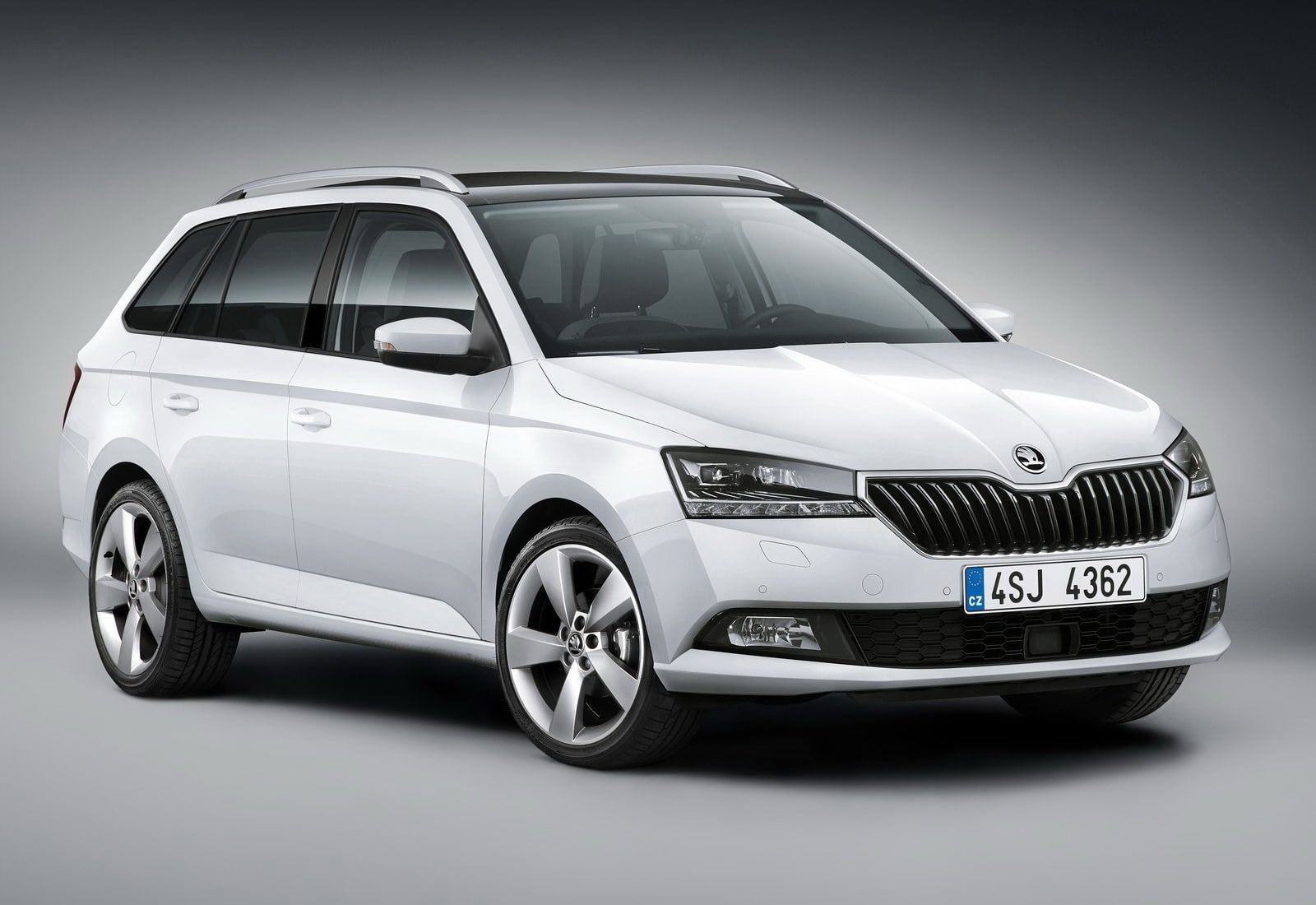 combi, driving, transportation, silver colored, studio shot, chrome, racecar, gray, land vehicle, wheel, tire, speed, sports car, white color, skoda, silver - metal, HD Wallpaper