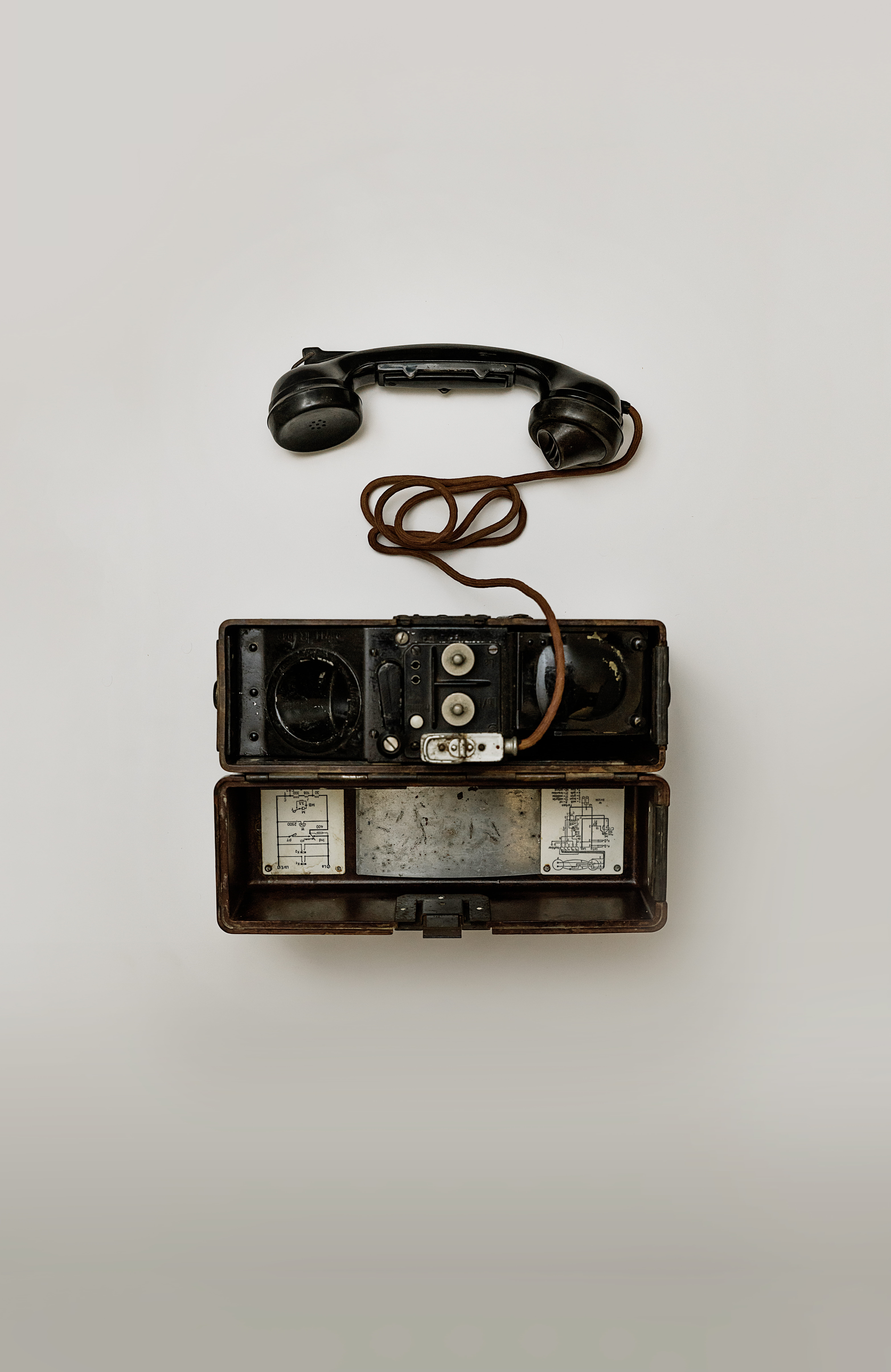 wireless, army, number, surface, text, 8K, gray background, cut out, close-up, communication, directly above, retro styled, electronics, vintage, studio shot, Phone HD Wallpaper