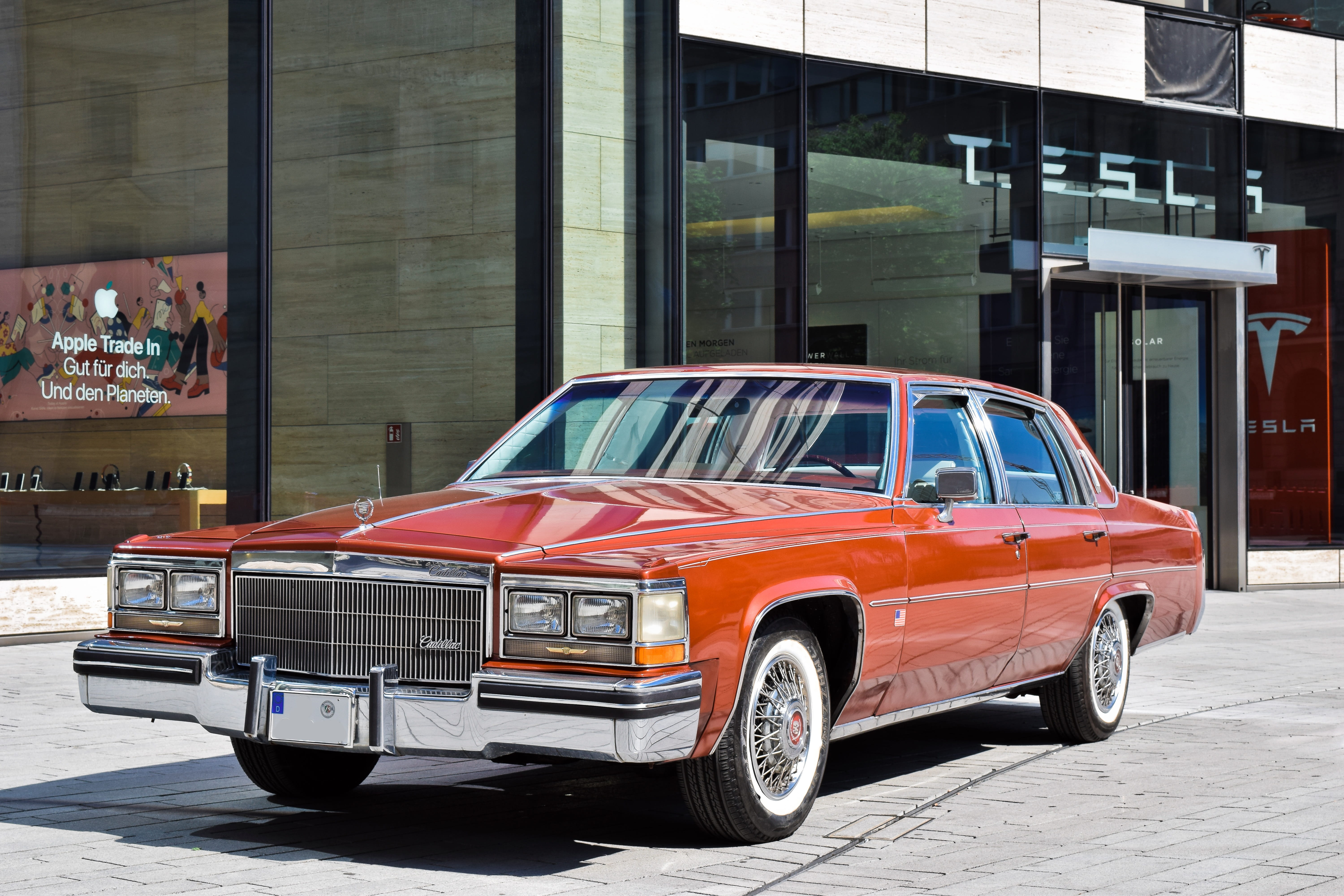 day, city, cars, red, automotive, america, oldtimer, transportation, vintage, incidental people, land vehicle, 5K, us-car, pkw, us, car, chrome, nostalgia, HD Wallpaper