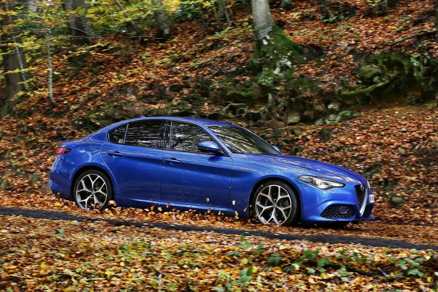 veloce, (q4), sedan, romeo, 720P, cars, (952), blue, giulia, 2016, alfa, HD Wallpaper
