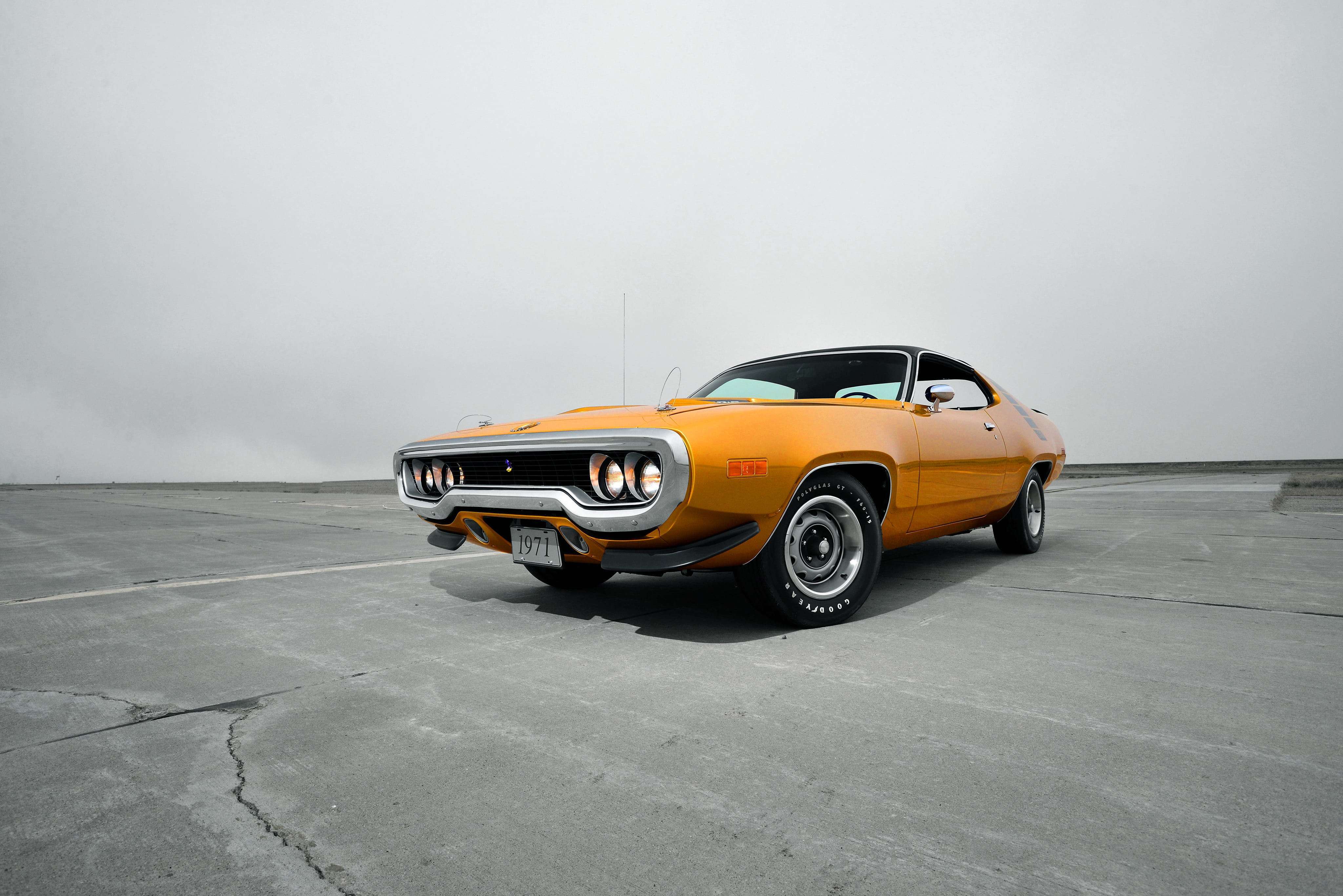 supercar, mode of Transport, road runner, wall - building feature, vintage Car, motor Vehicle, copy space, architecture, day, antique, travel, no People, HD Wallpaper