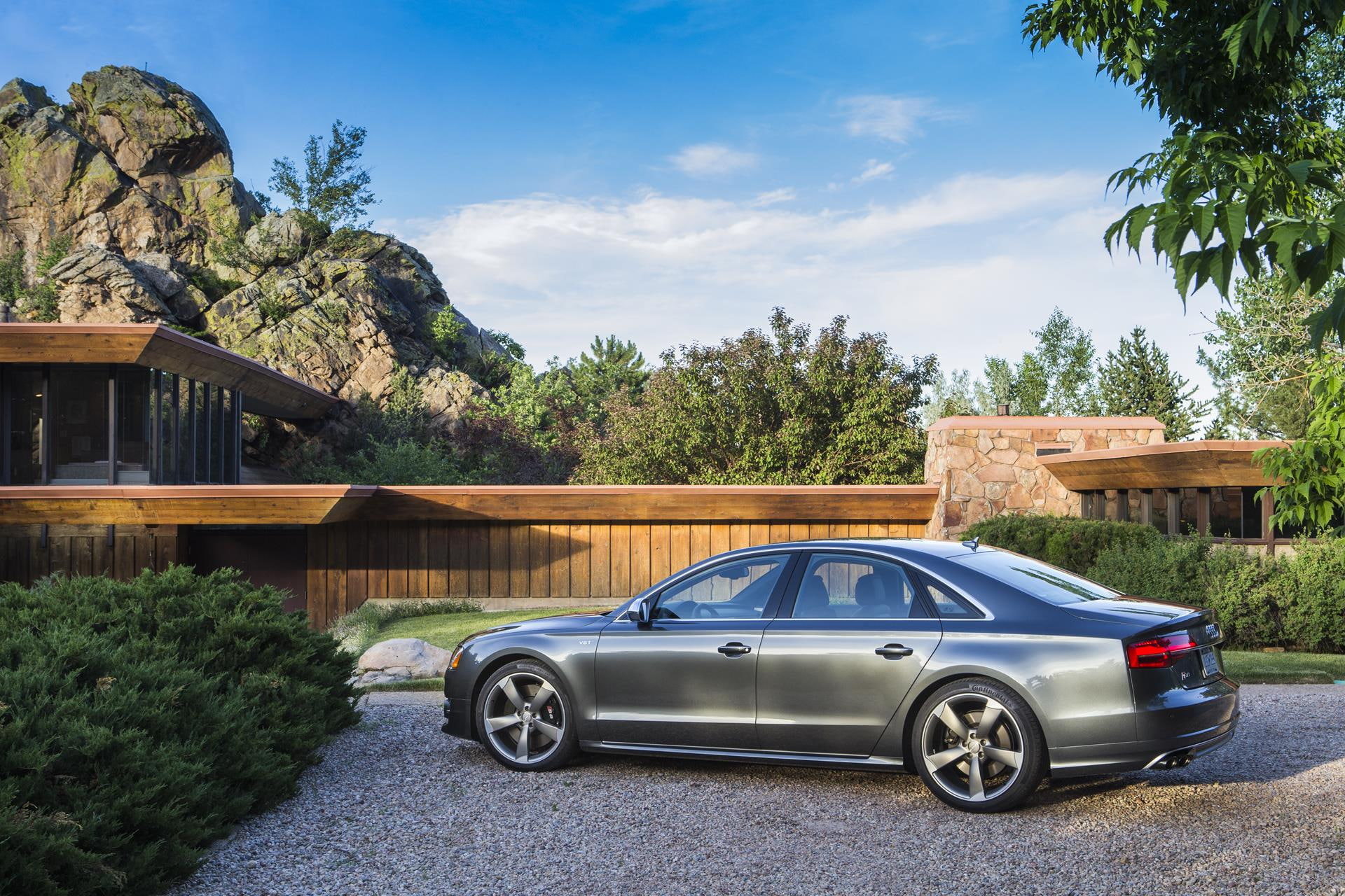 day, no people, s, built structure, road, mode of transportation, transportation, plant, luxury, growth, architecture, outdoors, audi, car, tree, garage, HD Wallpaper
